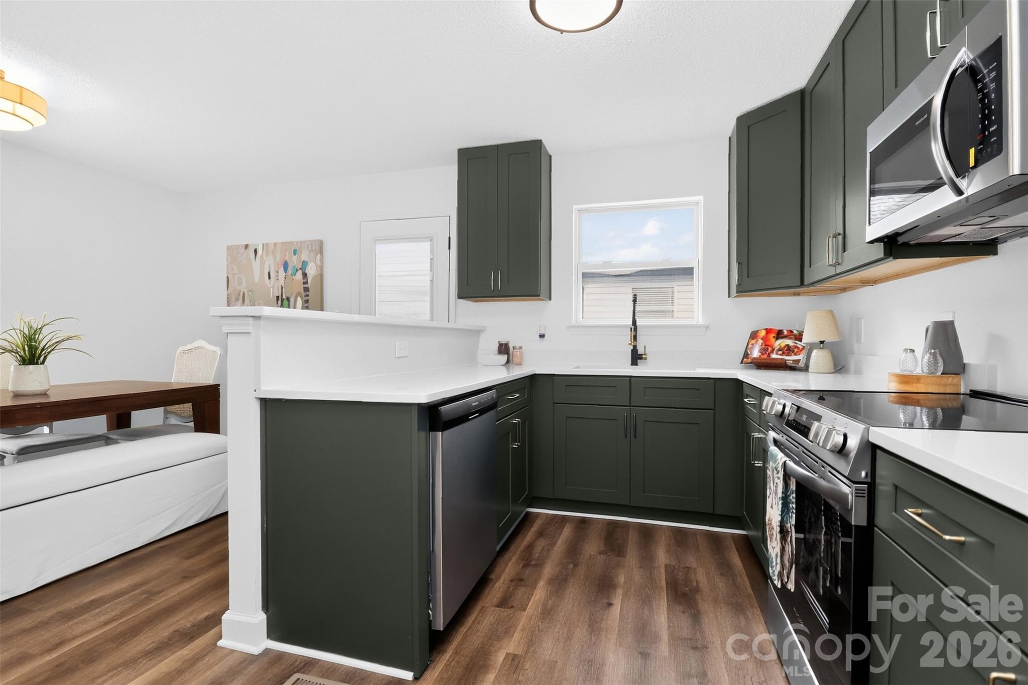 521 Katonah Avenue Property Photo 18