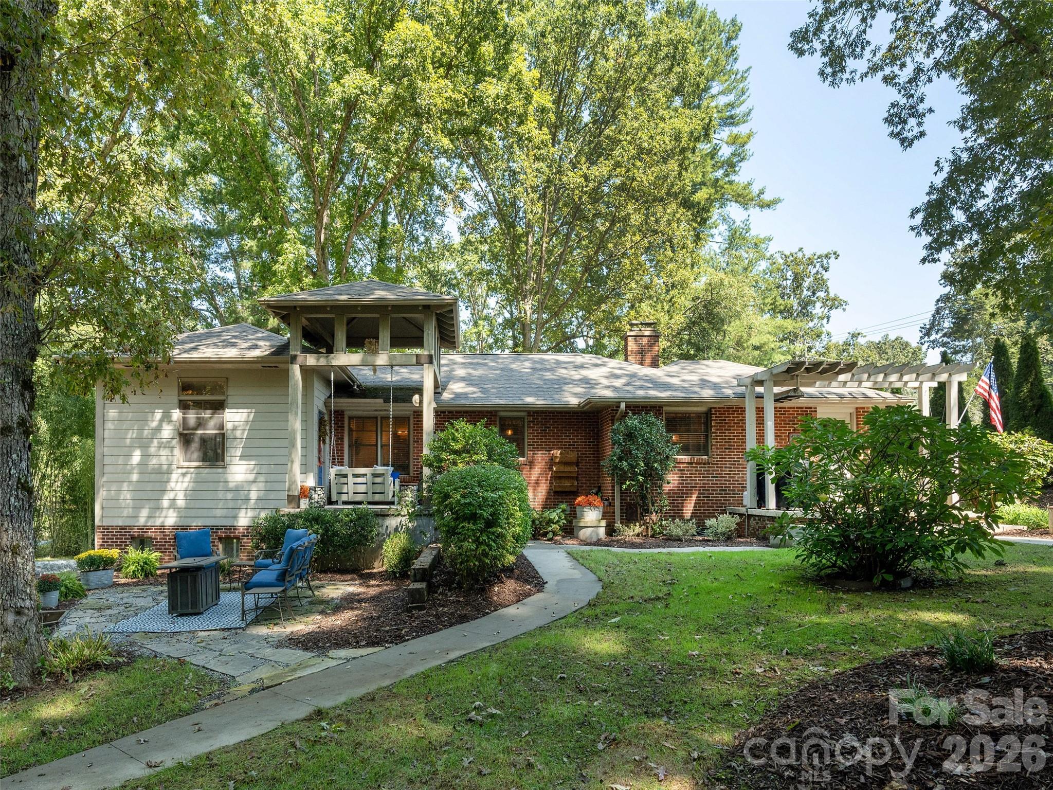 275 S Rugby Road Property Photo 3