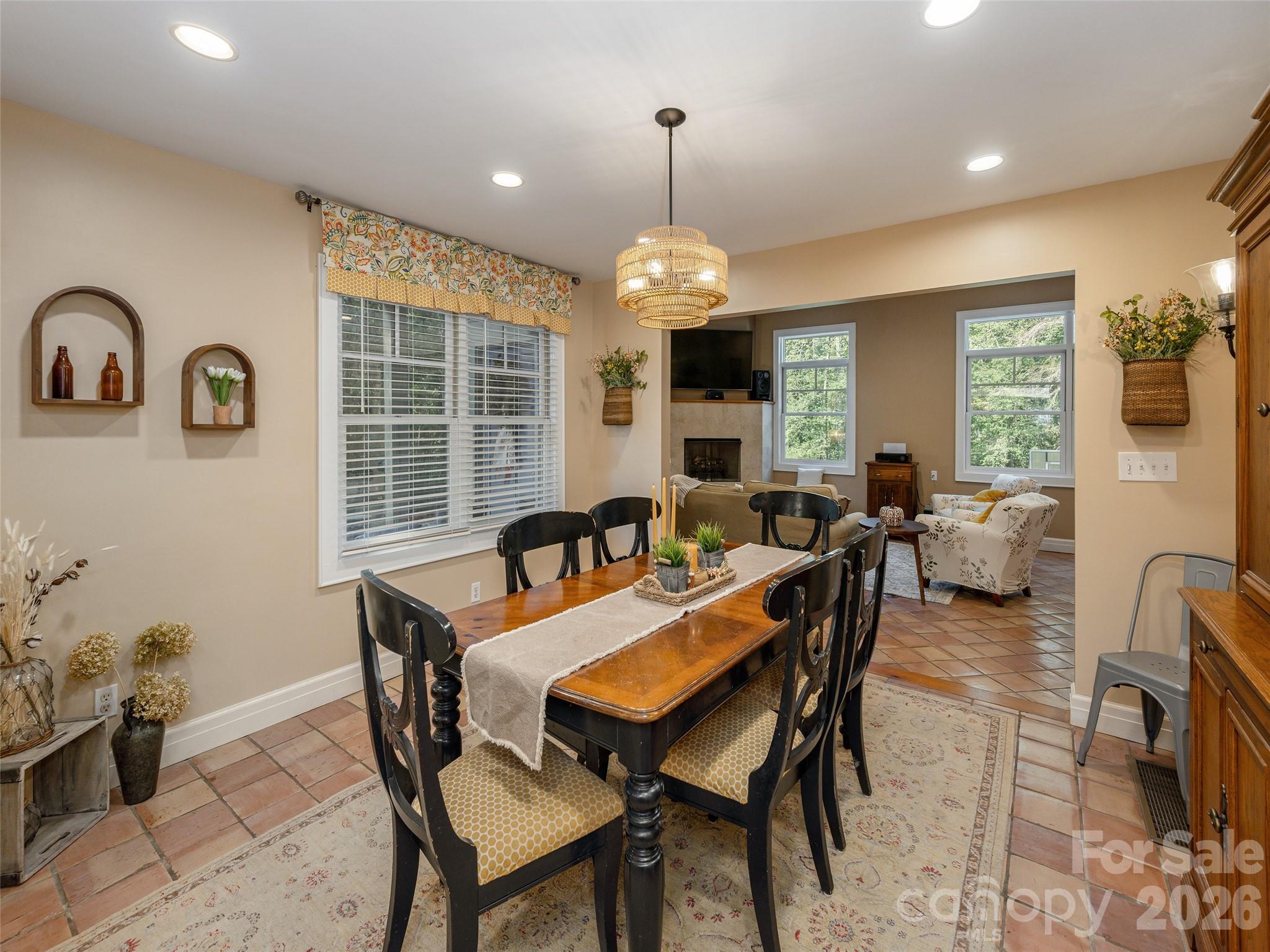 275 S Rugby Road Property Photo 10