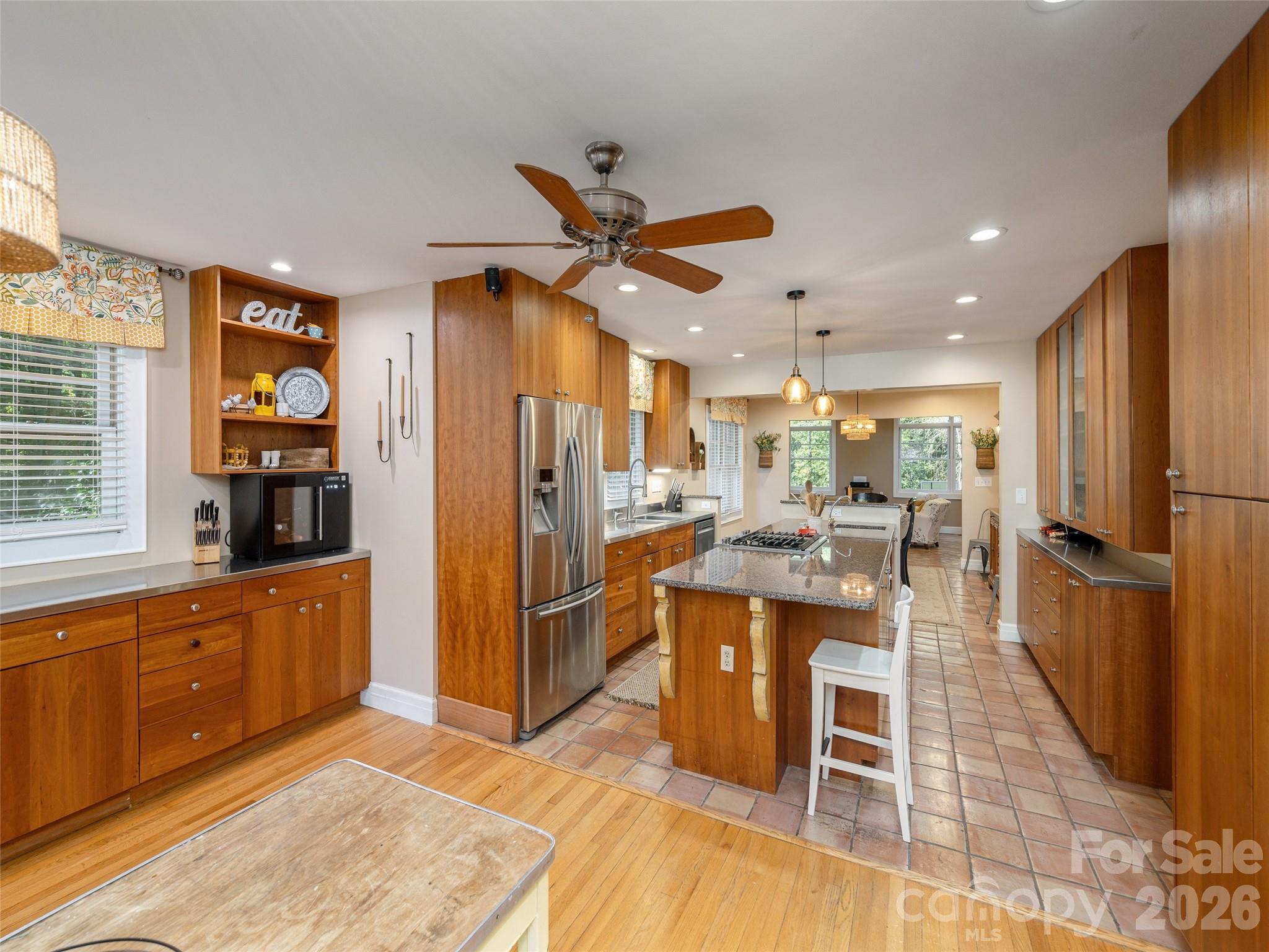 275 S Rugby Road Property Photo 14