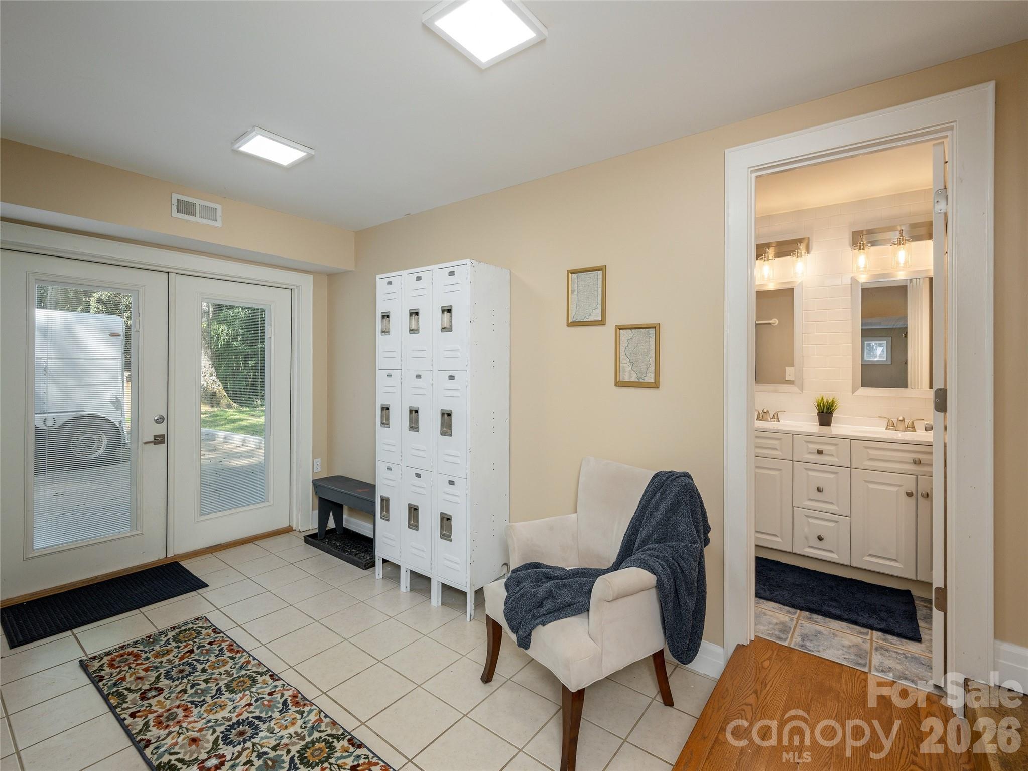275 S Rugby Road Property Photo 32