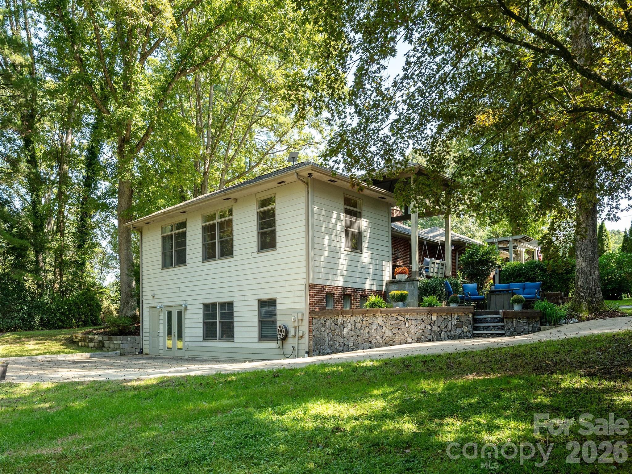 275 S Rugby Road Property Photo 36