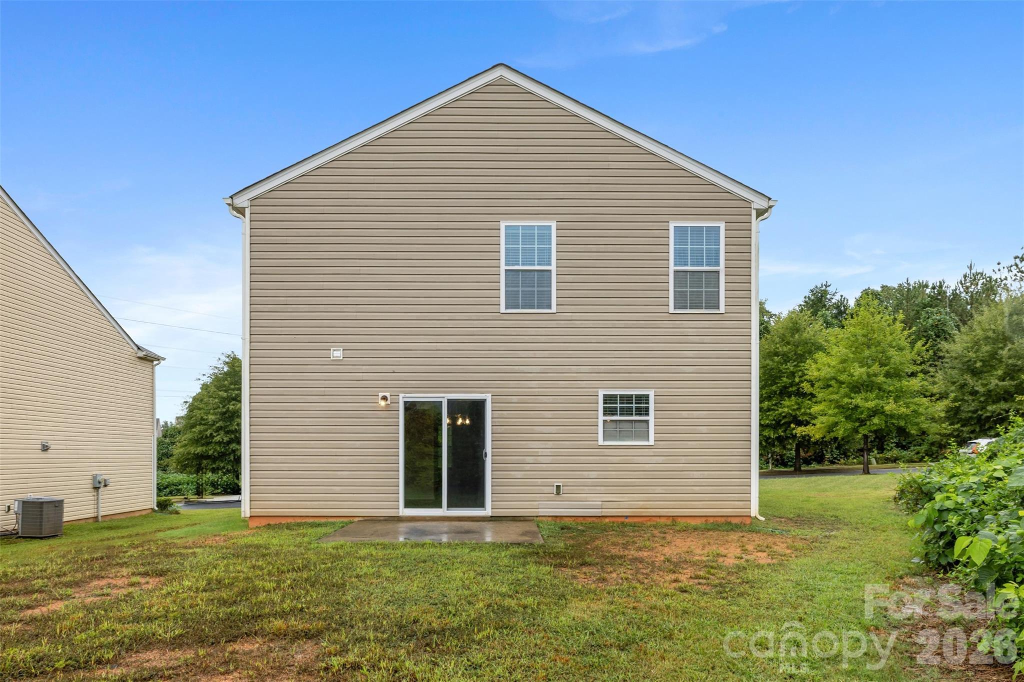 2824 Easton Knoll Drive Property Photo 2