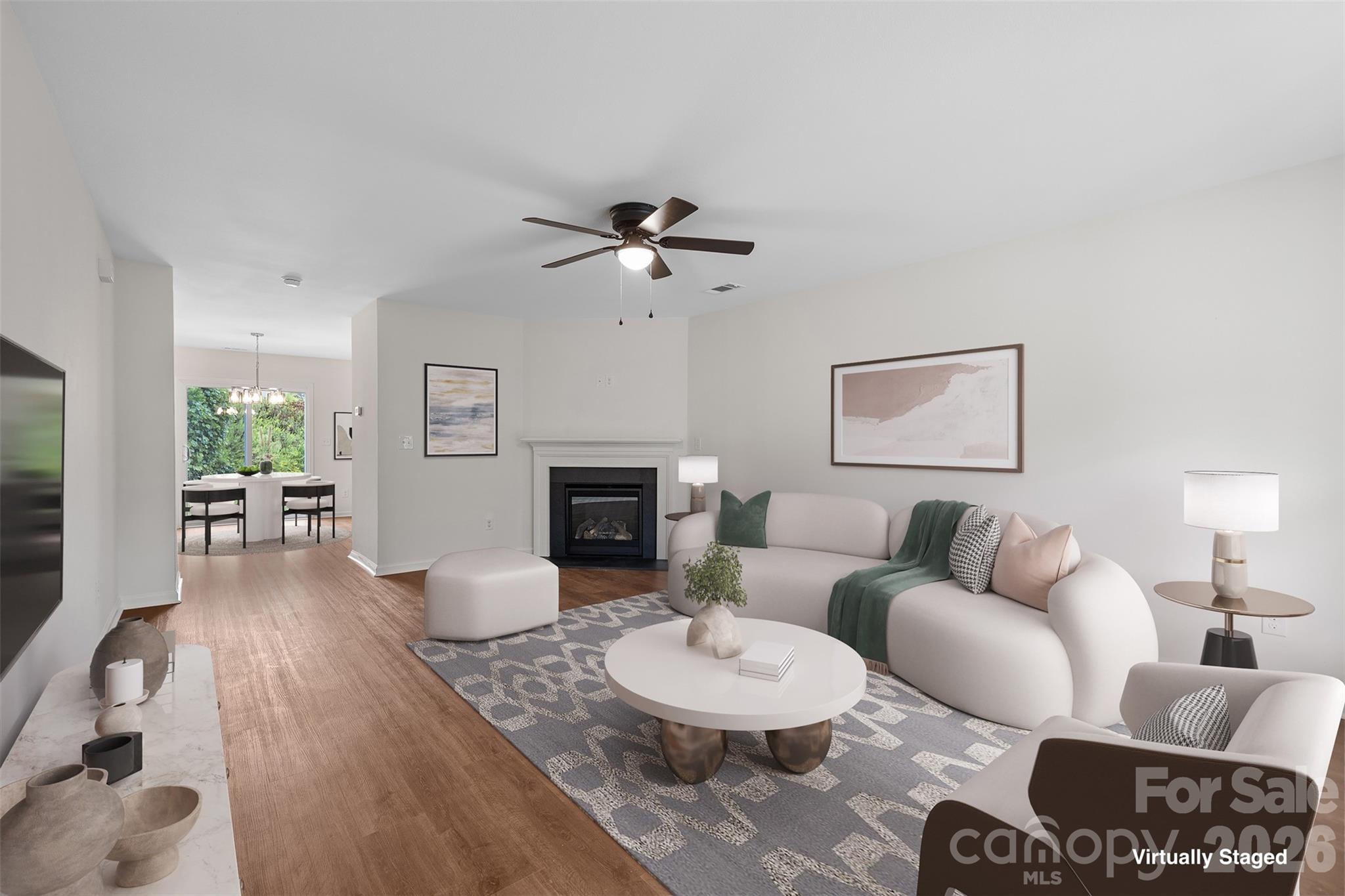 2824 Easton Knoll Drive Property Photo 4