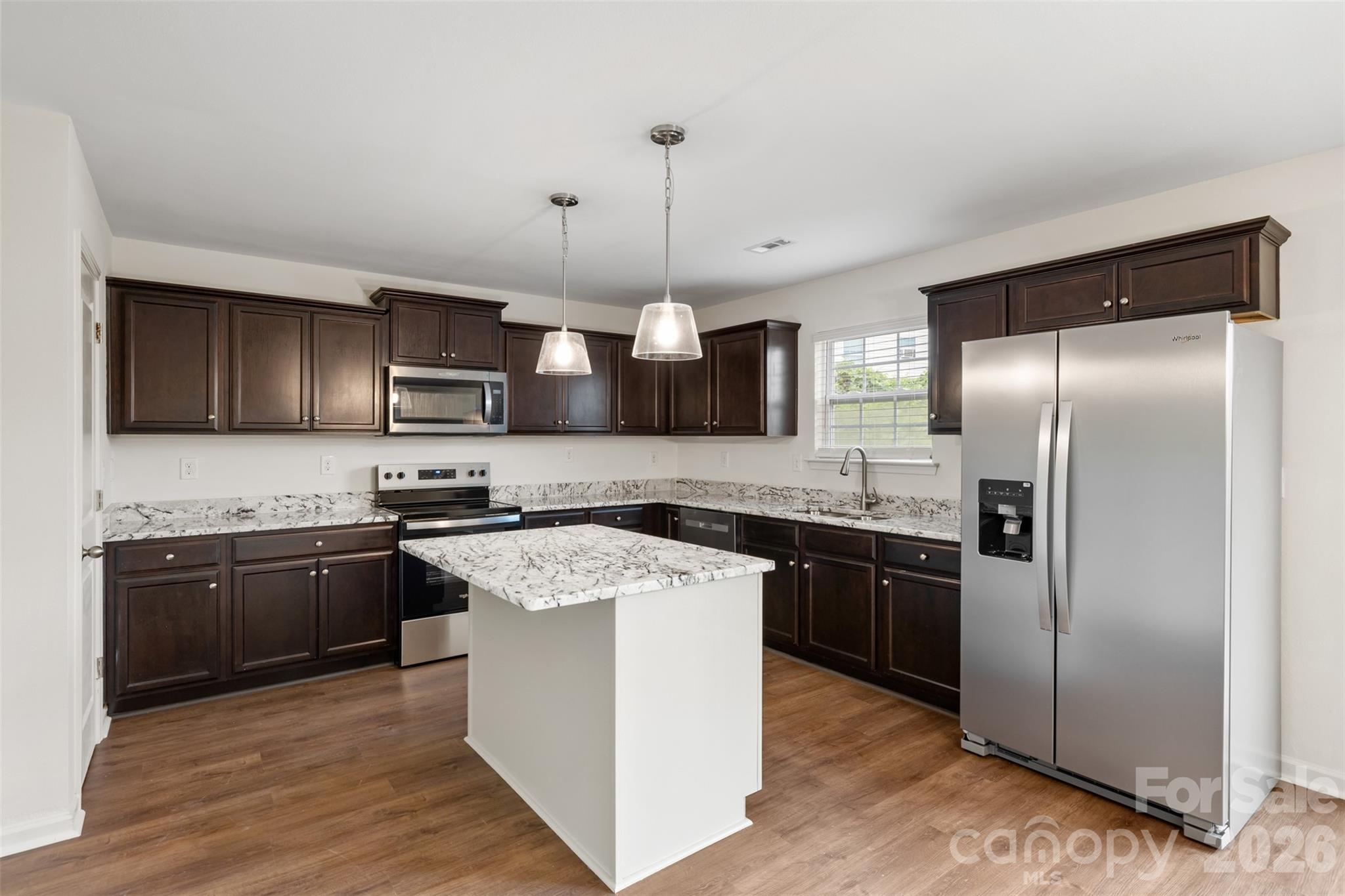 2824 Easton Knoll Drive Property Photo 6