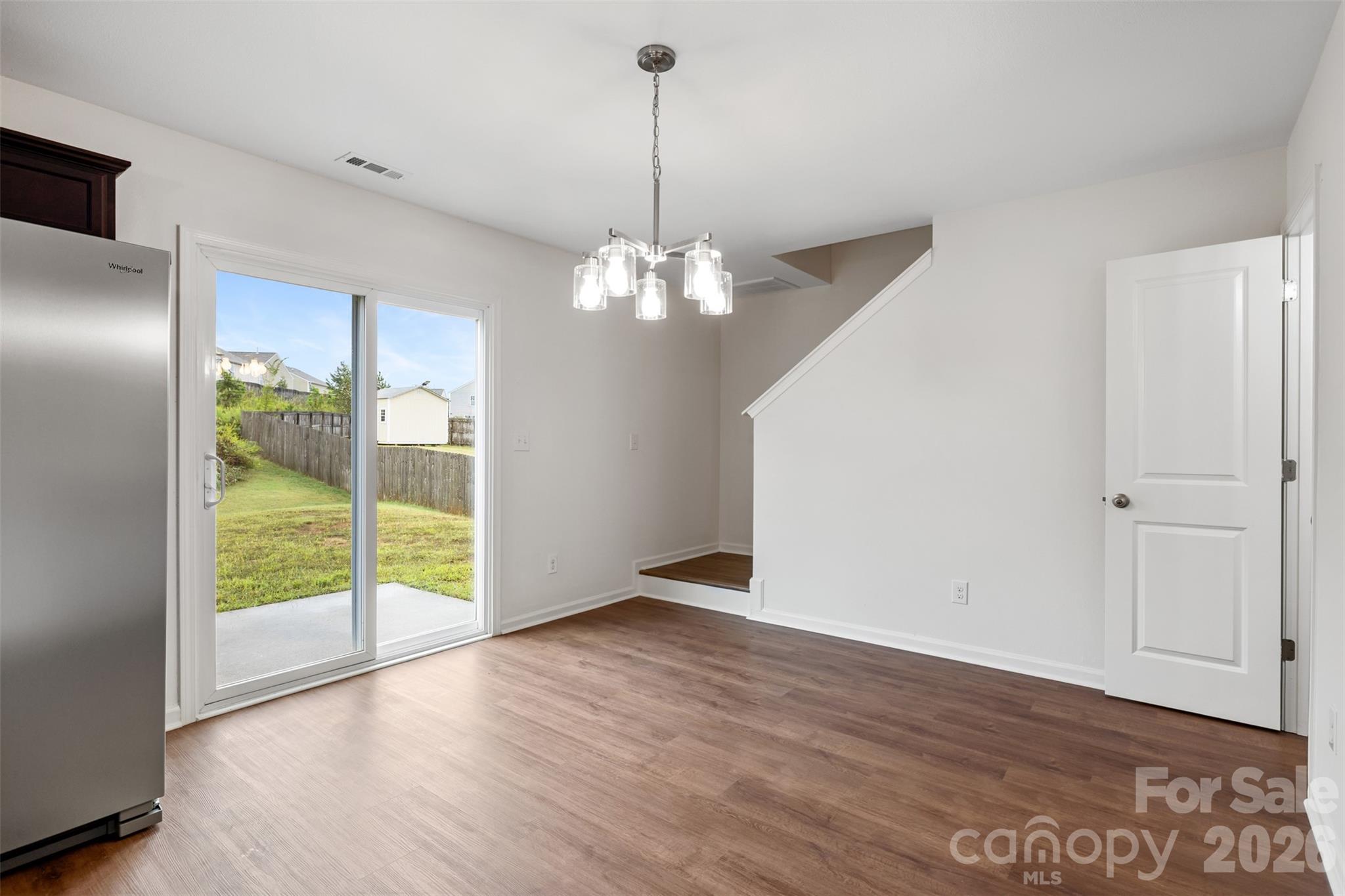 2824 Easton Knoll Drive Property Photo 8