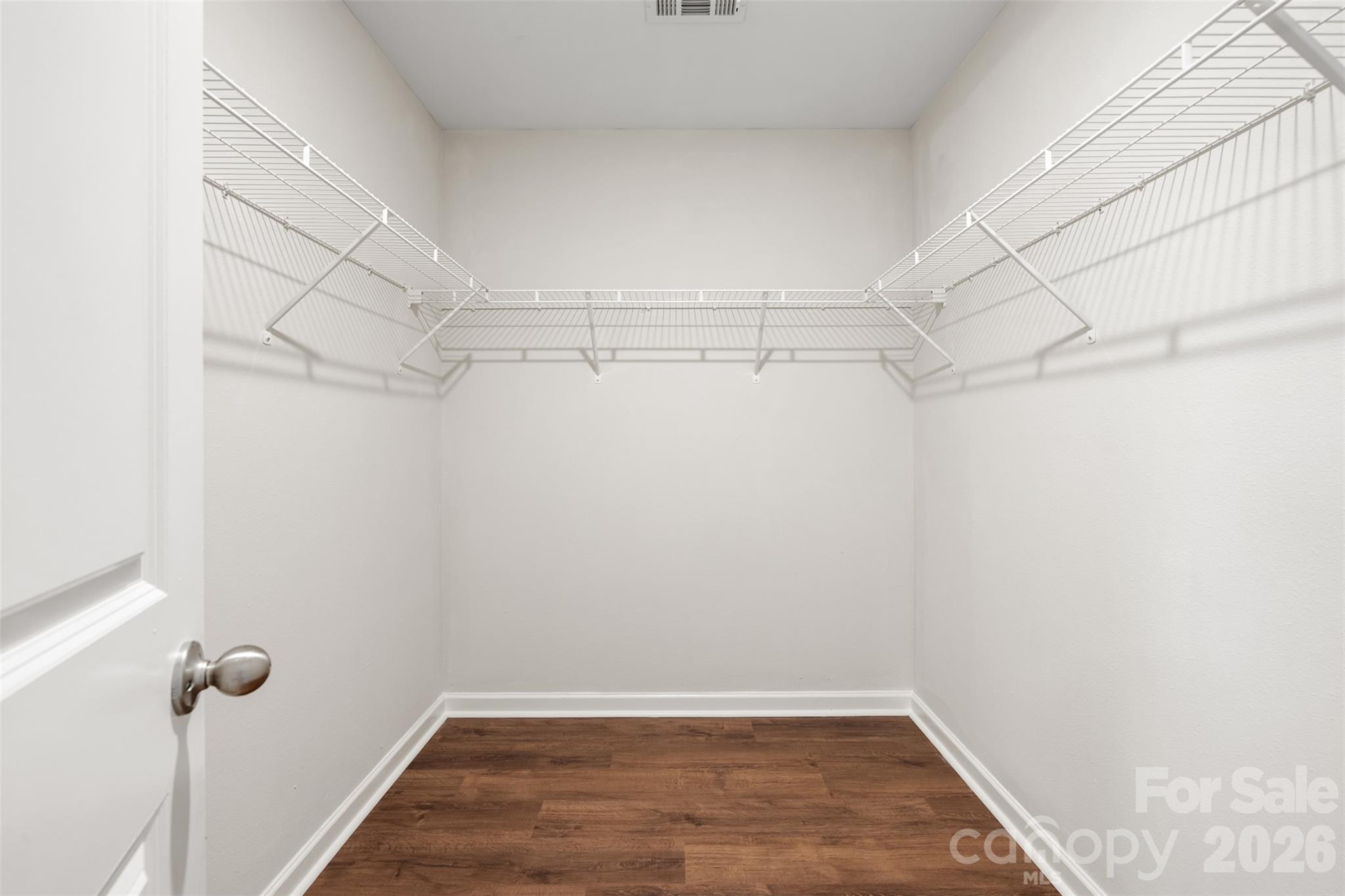 2824 Easton Knoll Drive Property Photo 16