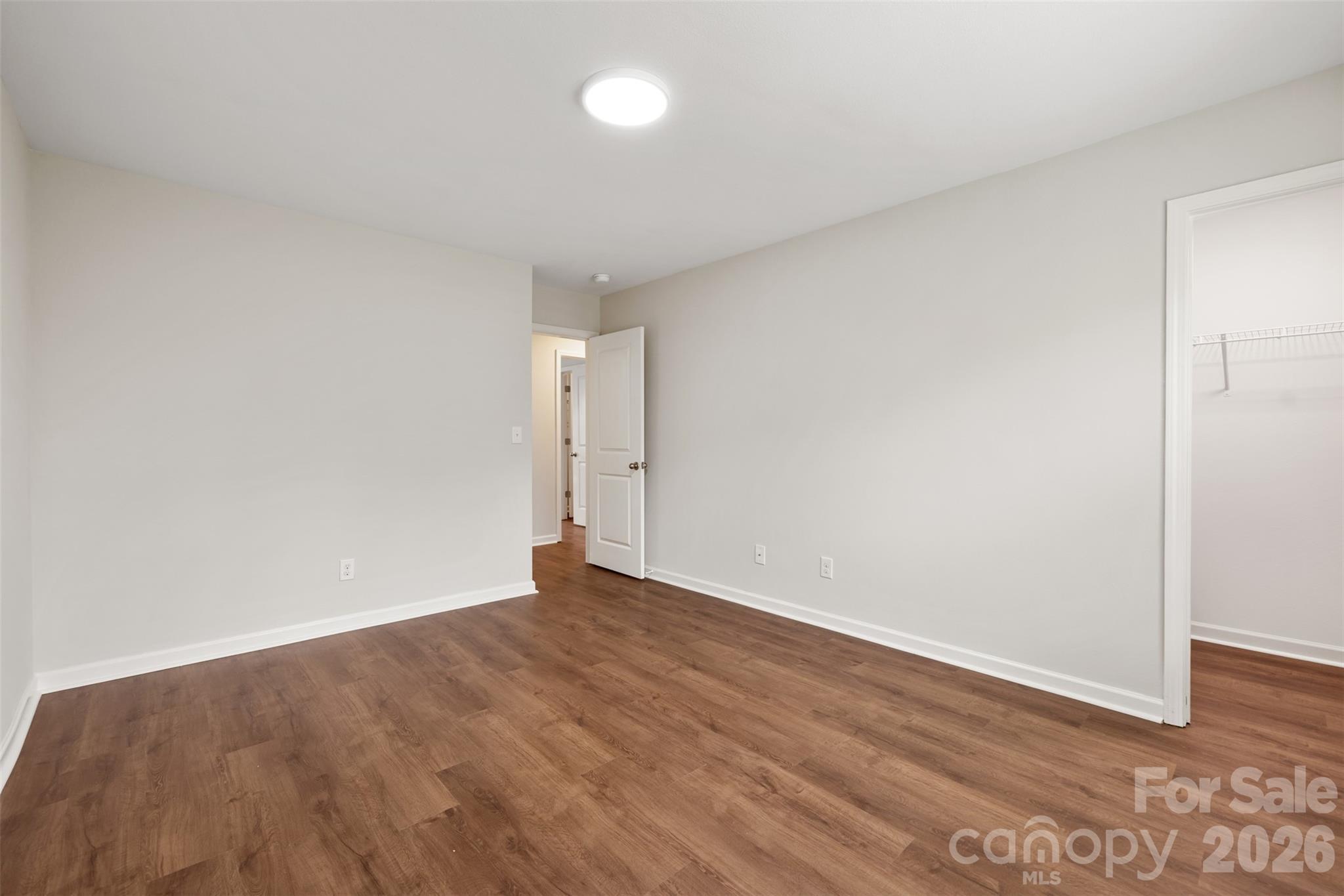 2824 Easton Knoll Drive Property Photo 20