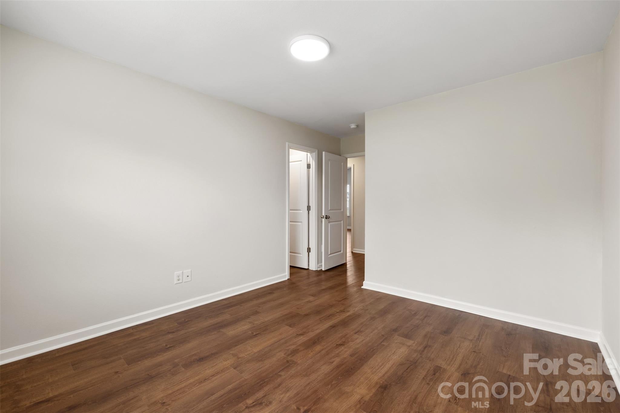 2824 Easton Knoll Drive Property Photo 22