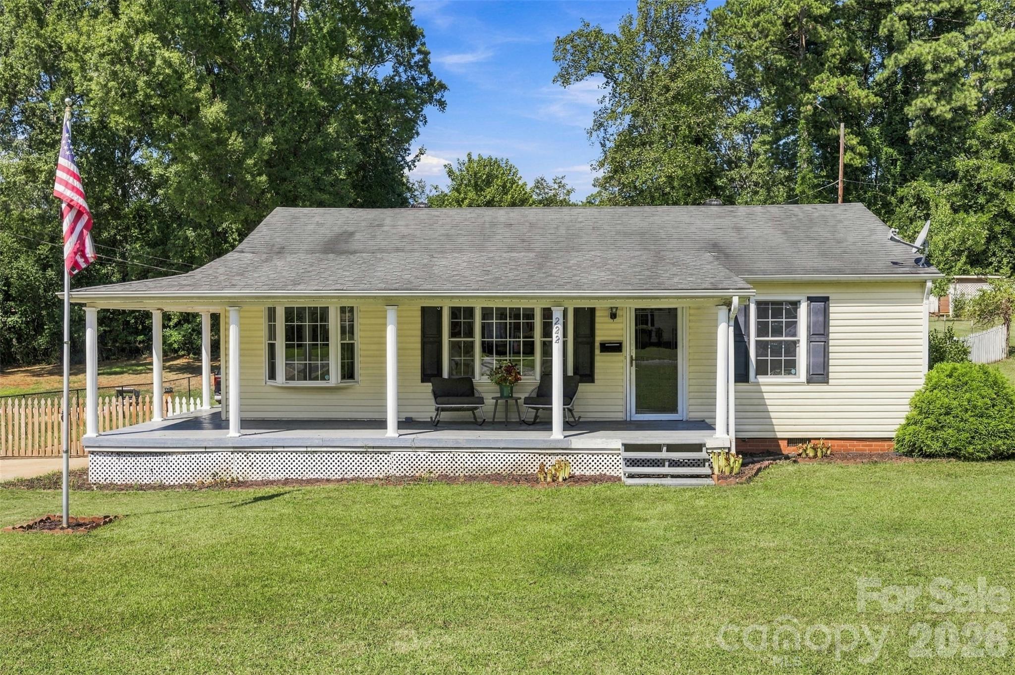 222 Wiley Avenue Property Photo 1