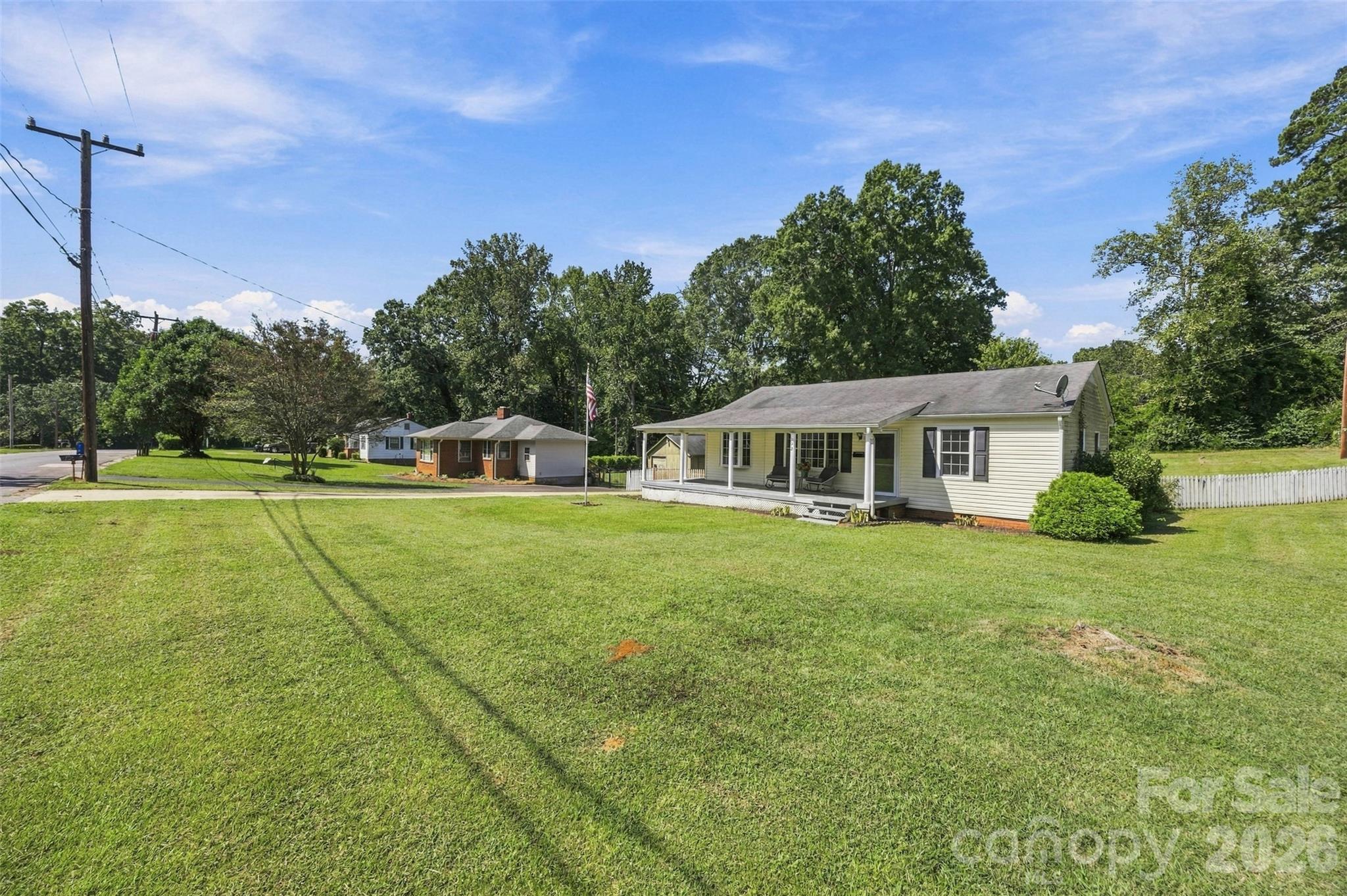 222 Wiley Avenue Property Photo 2