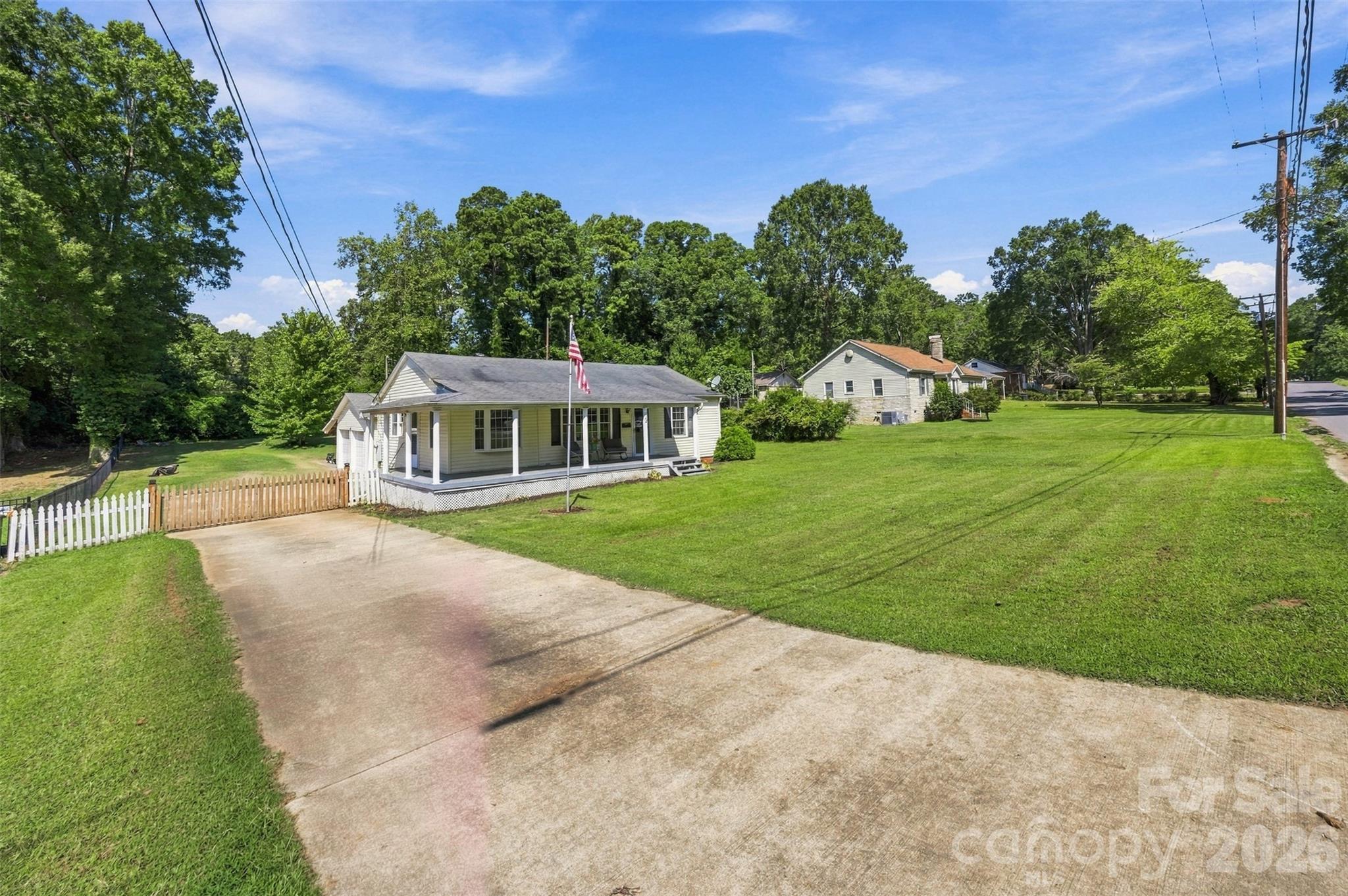 222 Wiley Avenue Property Photo 4
