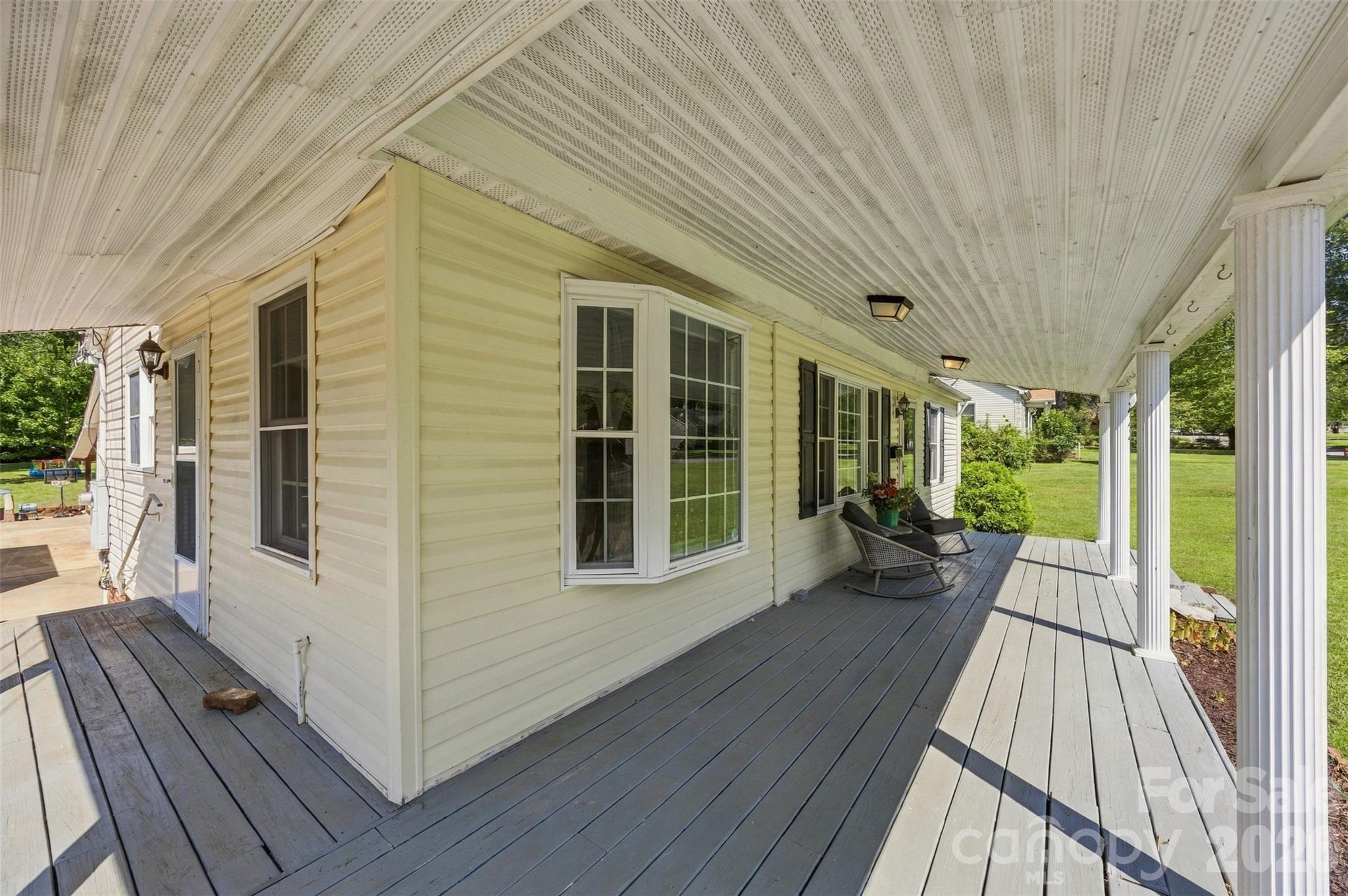 222 Wiley Avenue Property Photo 6