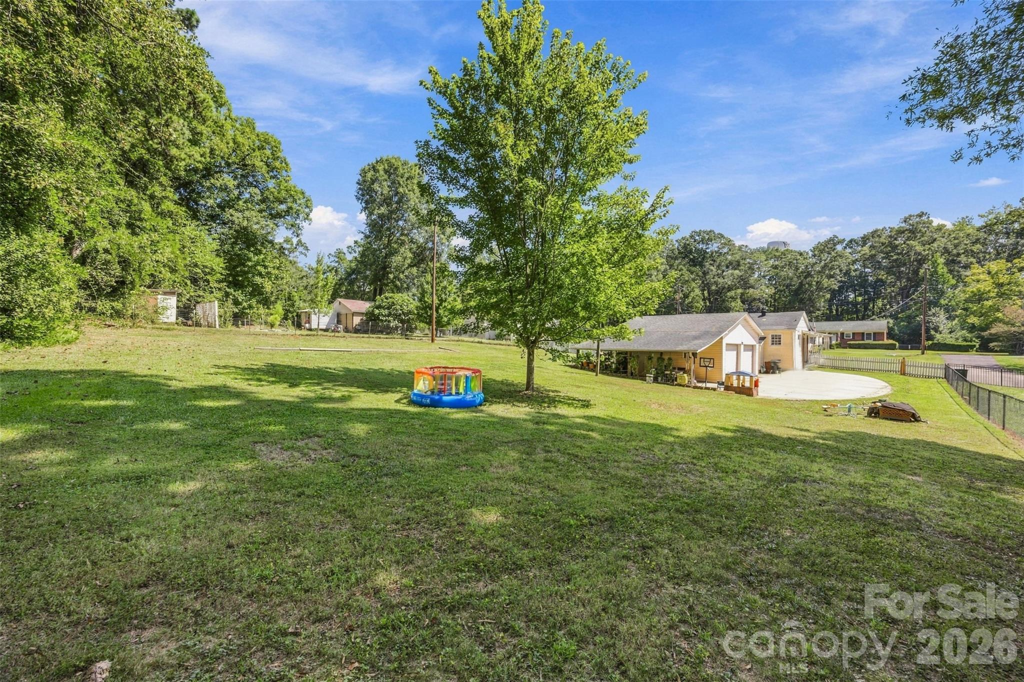 222 Wiley Avenue Property Photo 26
