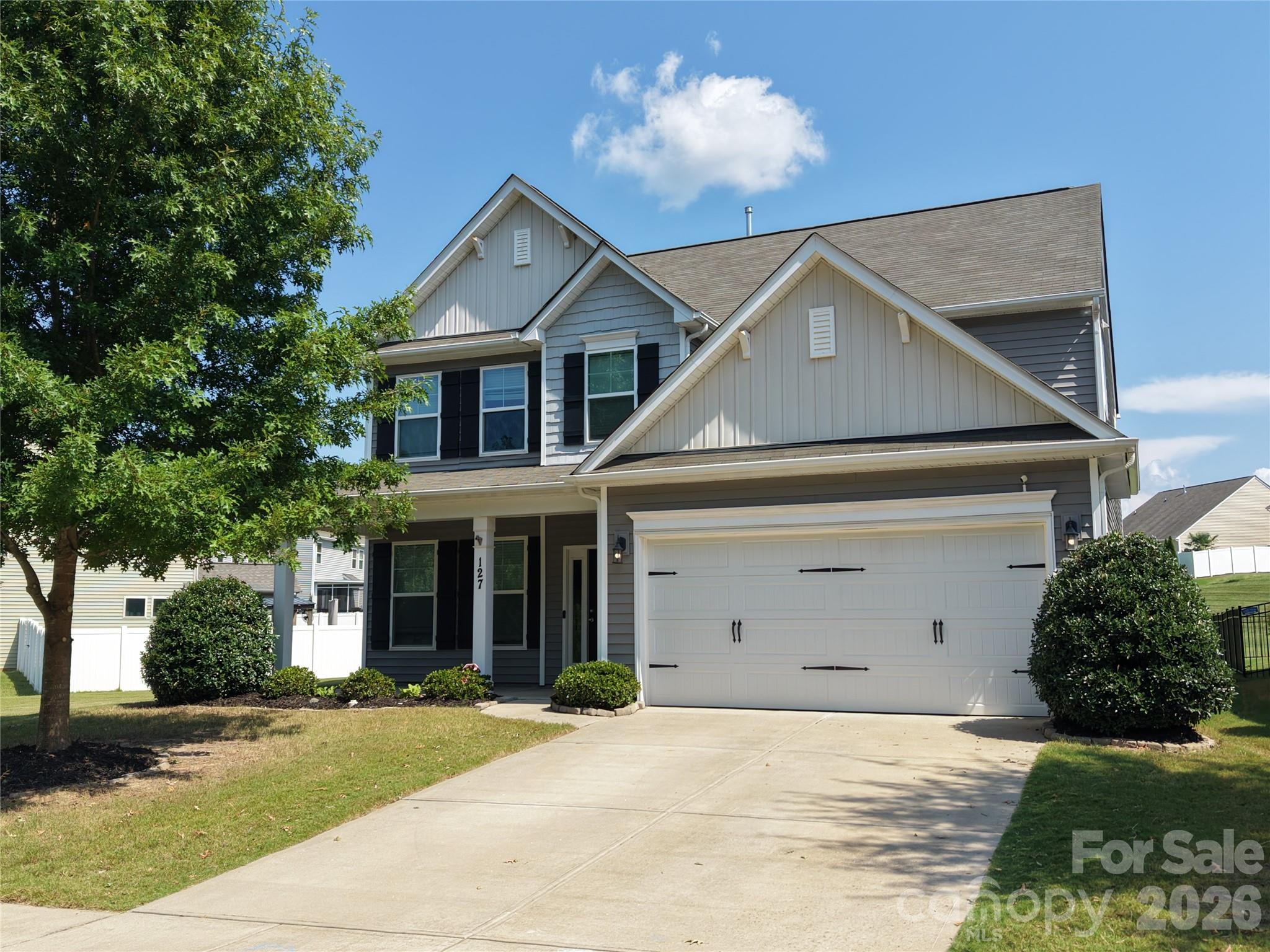 127 Lantern Acres Drive Property Photo 1