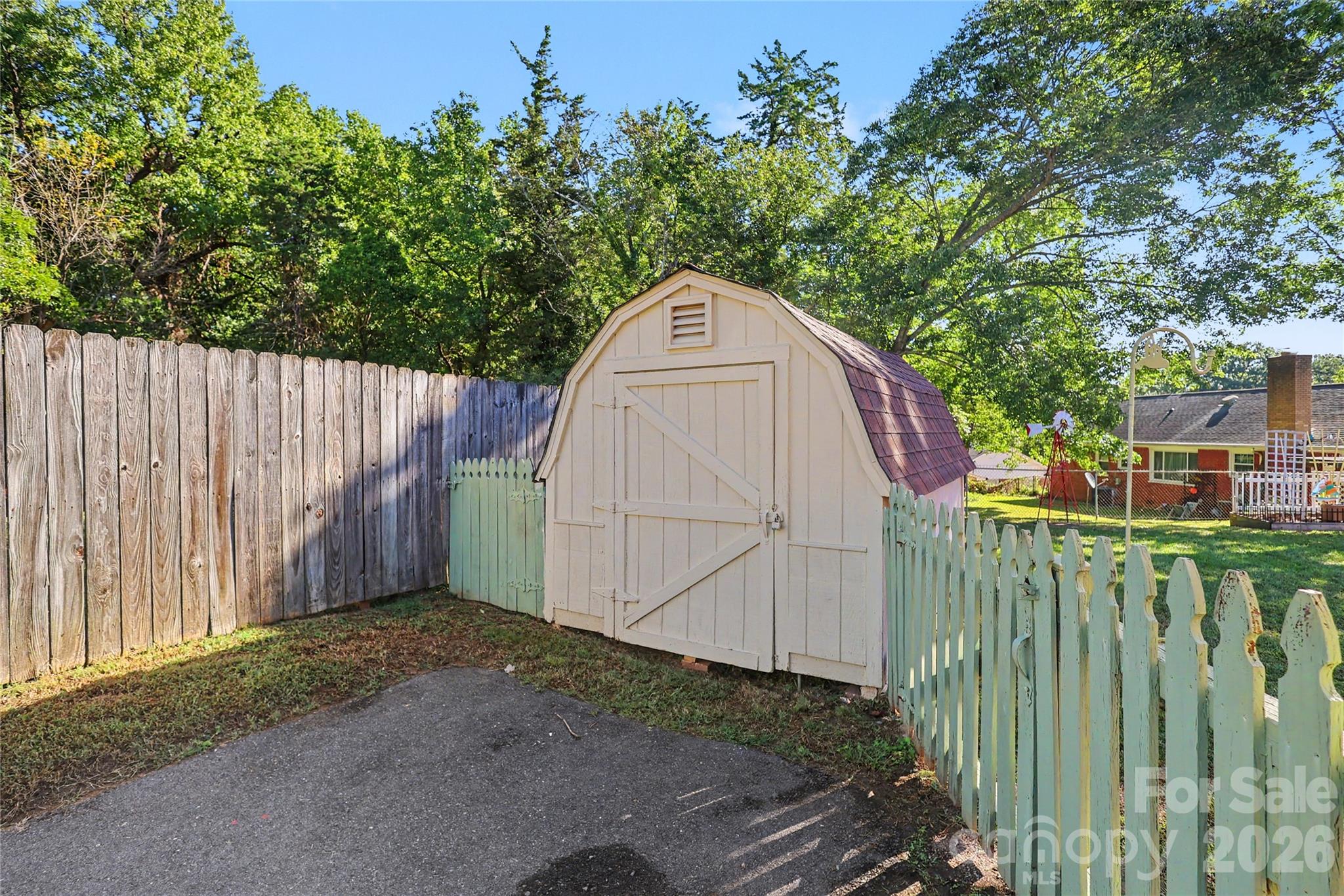 7331 Briardale Drive Property Photo 23