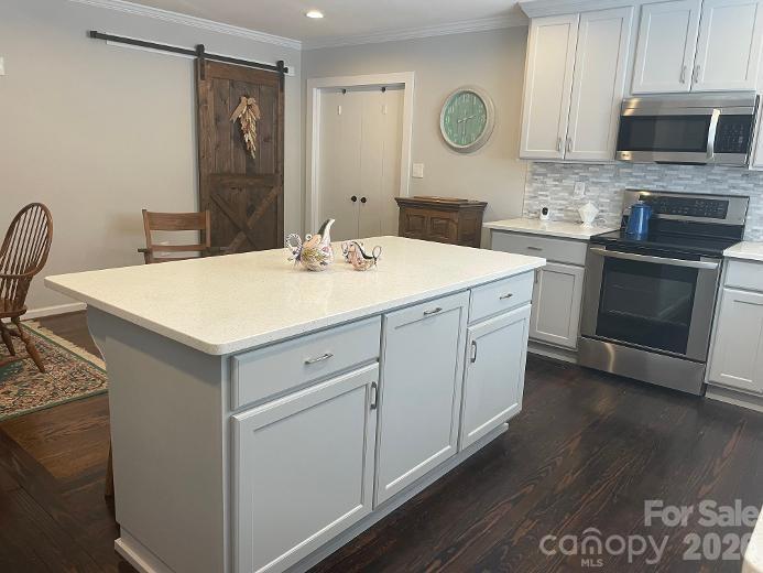 1670 Dale Earnhardt Boulevard Property Photo 12