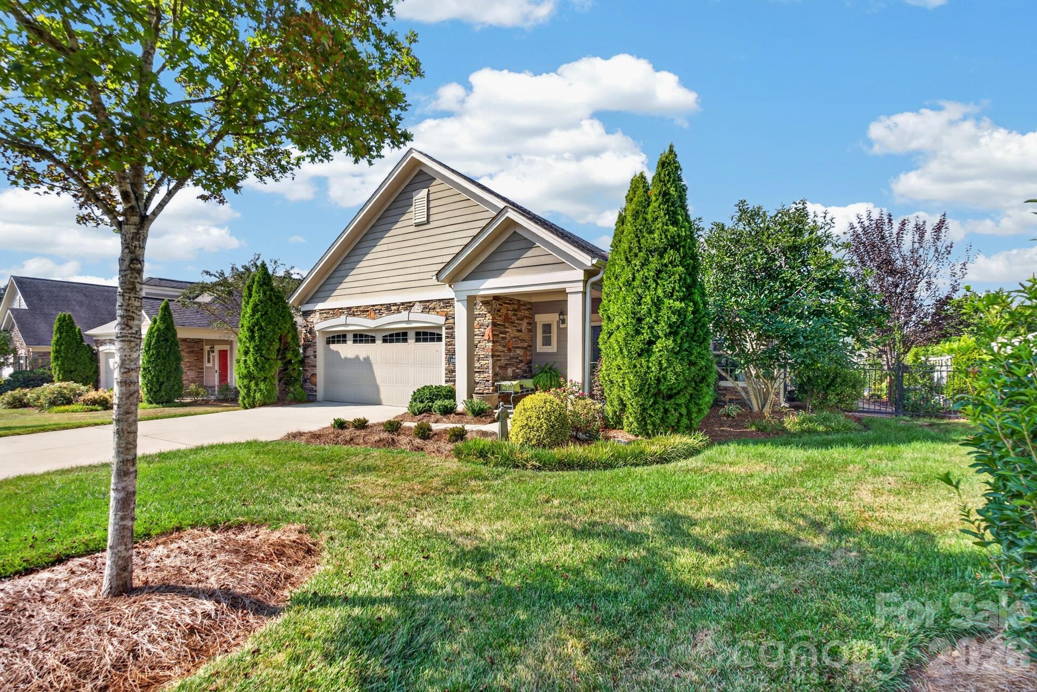 1313 Haywood Park Drive Property Photo 1