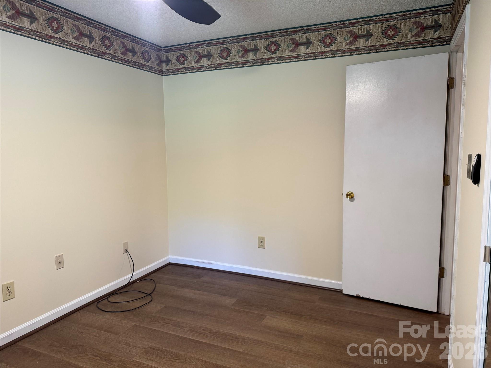 5672 Claridge Drive Property Photo 7
