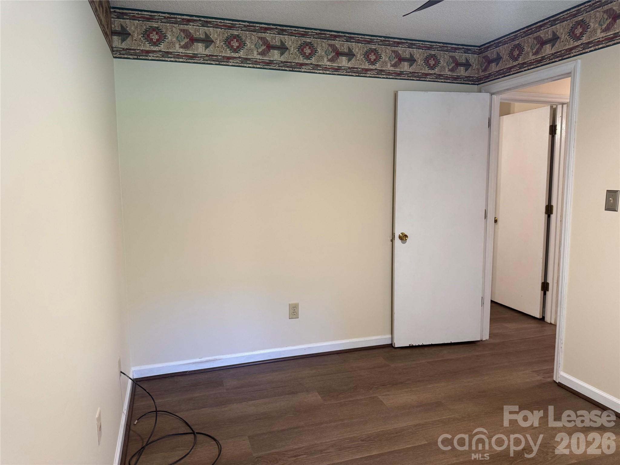 5672 Claridge Drive Property Photo 8