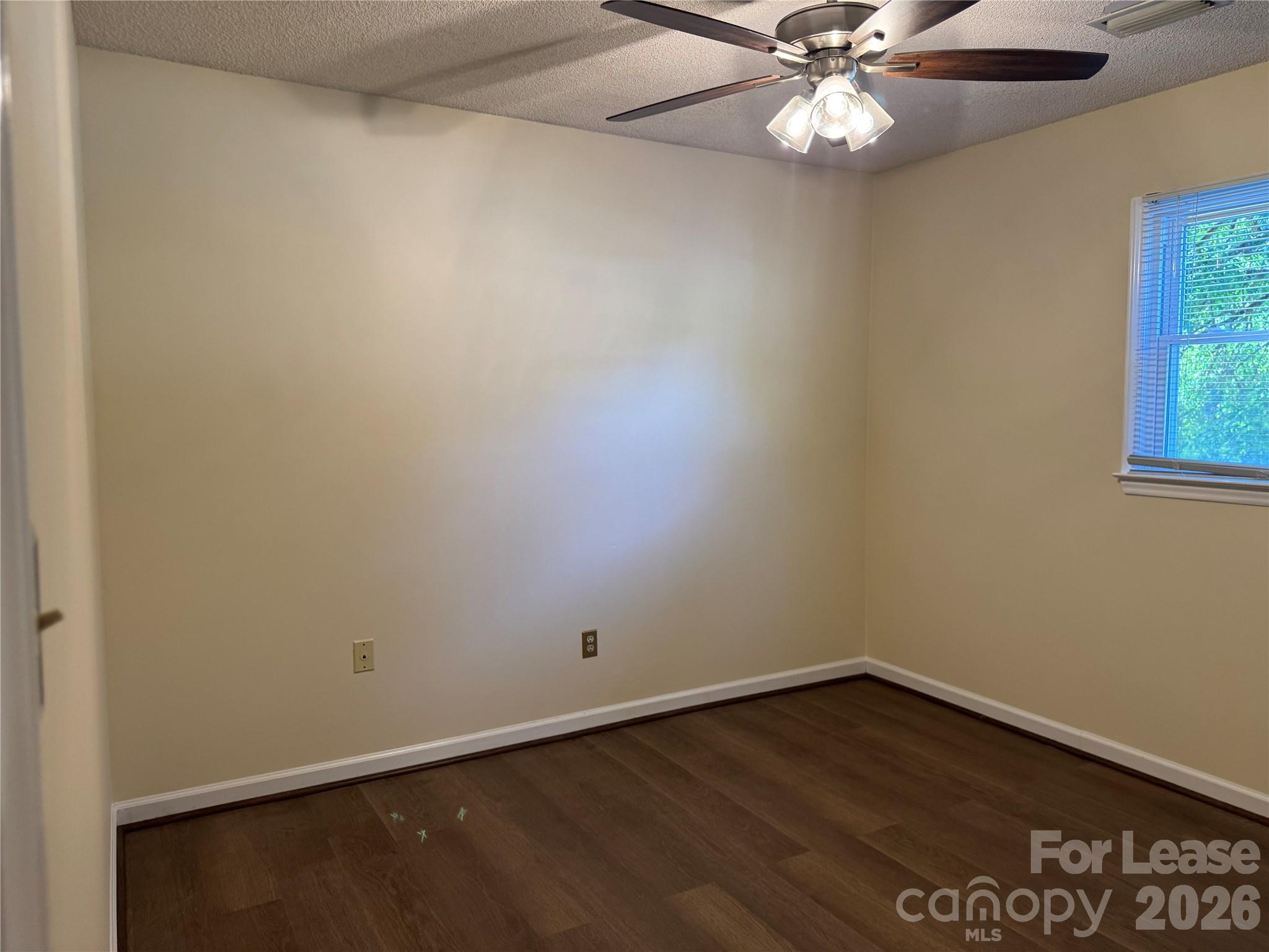 5672 Claridge Drive Property Photo 9