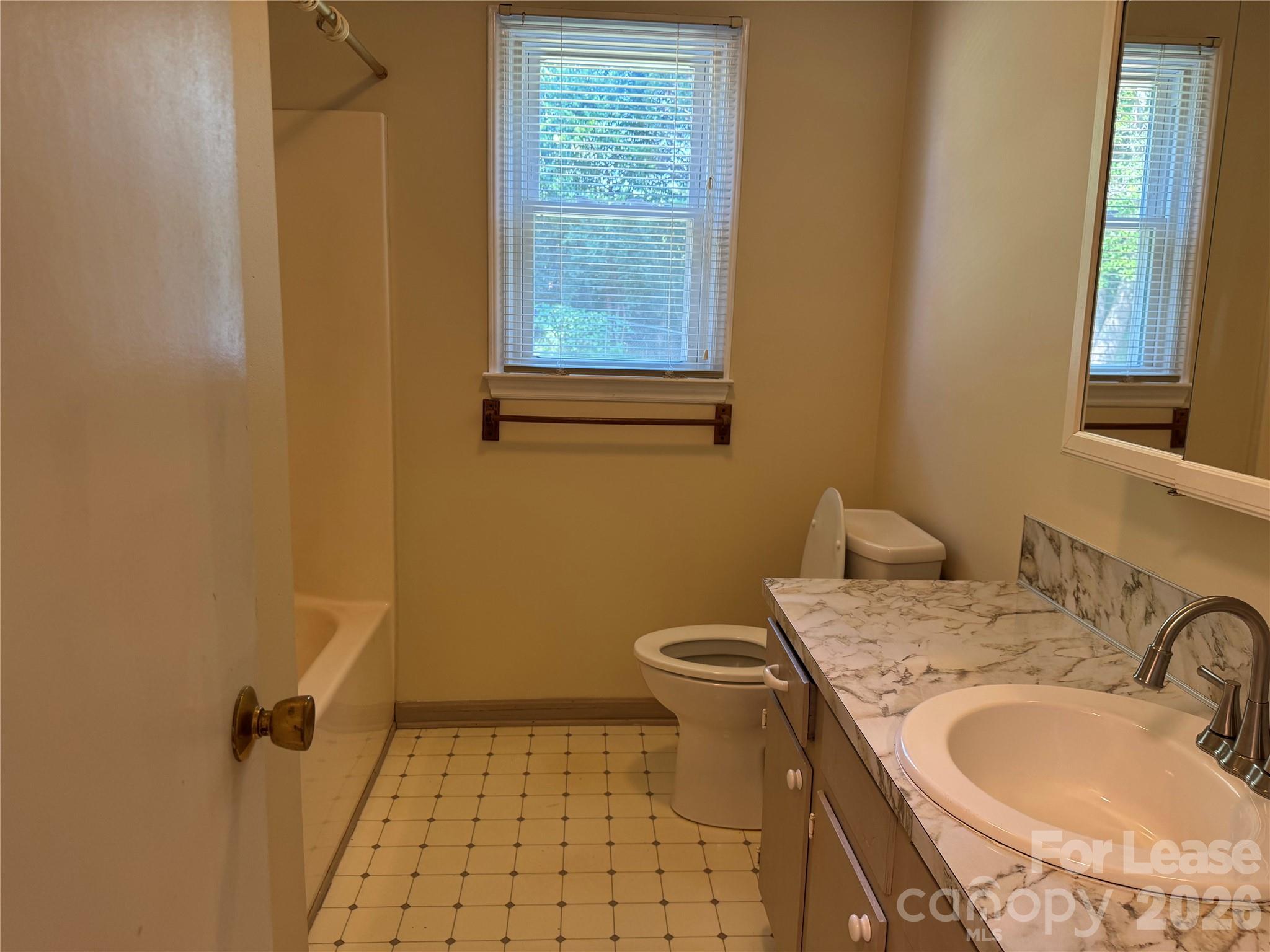 5672 Claridge Drive Property Photo 12