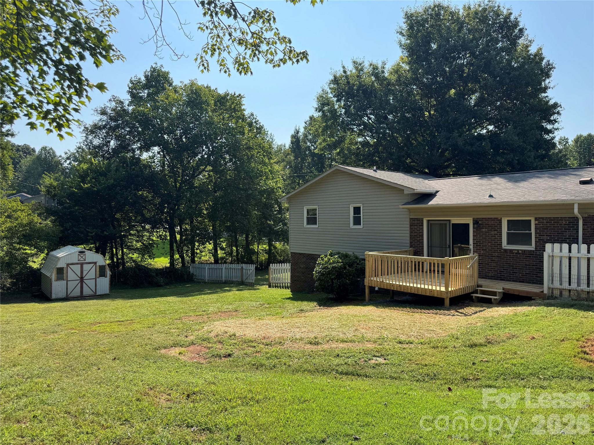 5672 Claridge Drive Property Photo 22