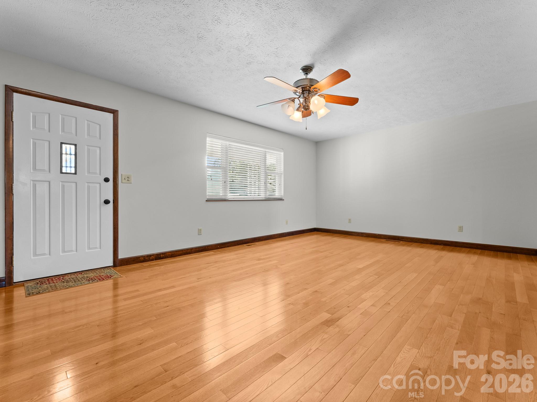 106 Mohican Trail Property Photo 2