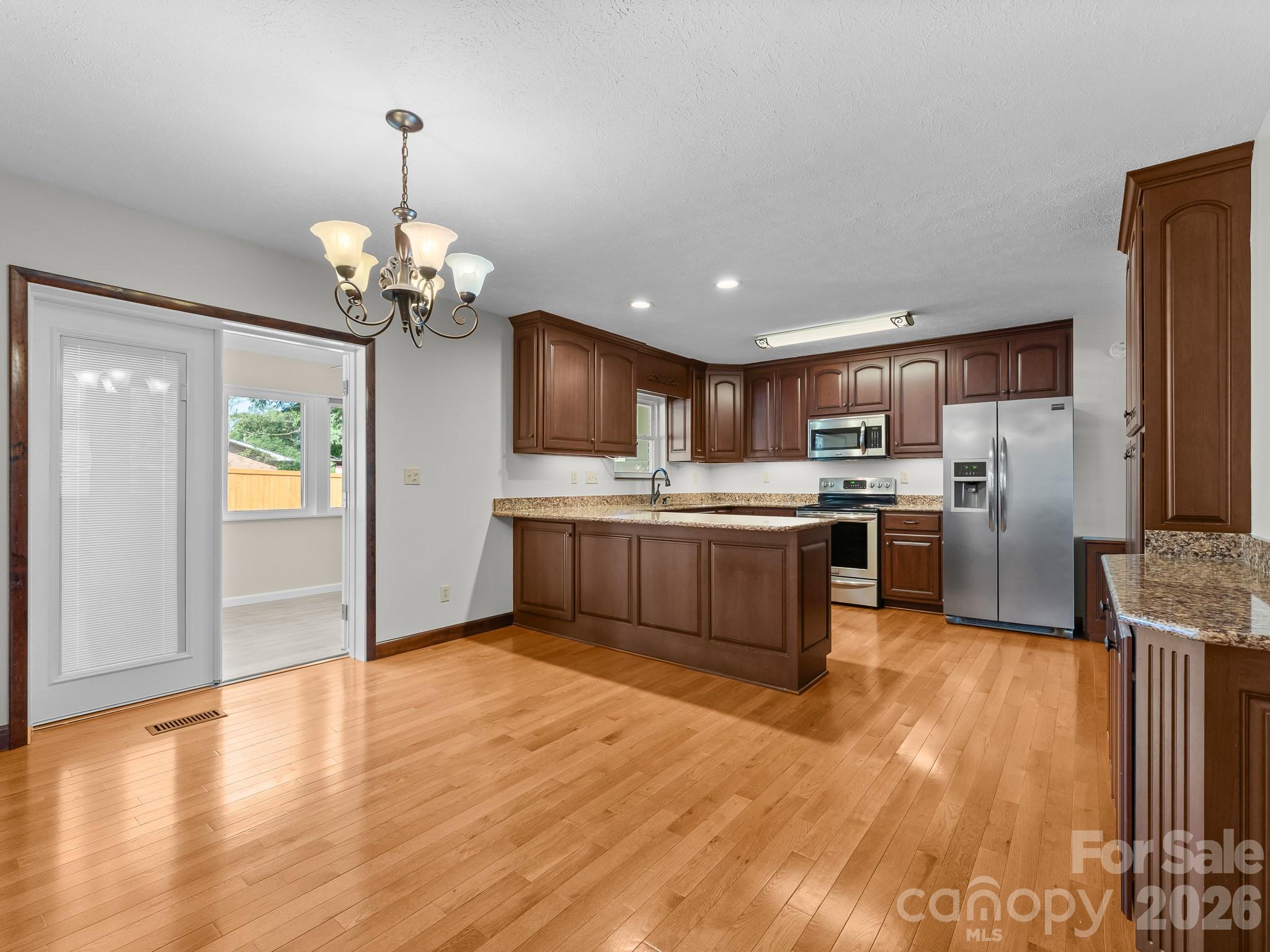 106 Mohican Trail Property Photo 7