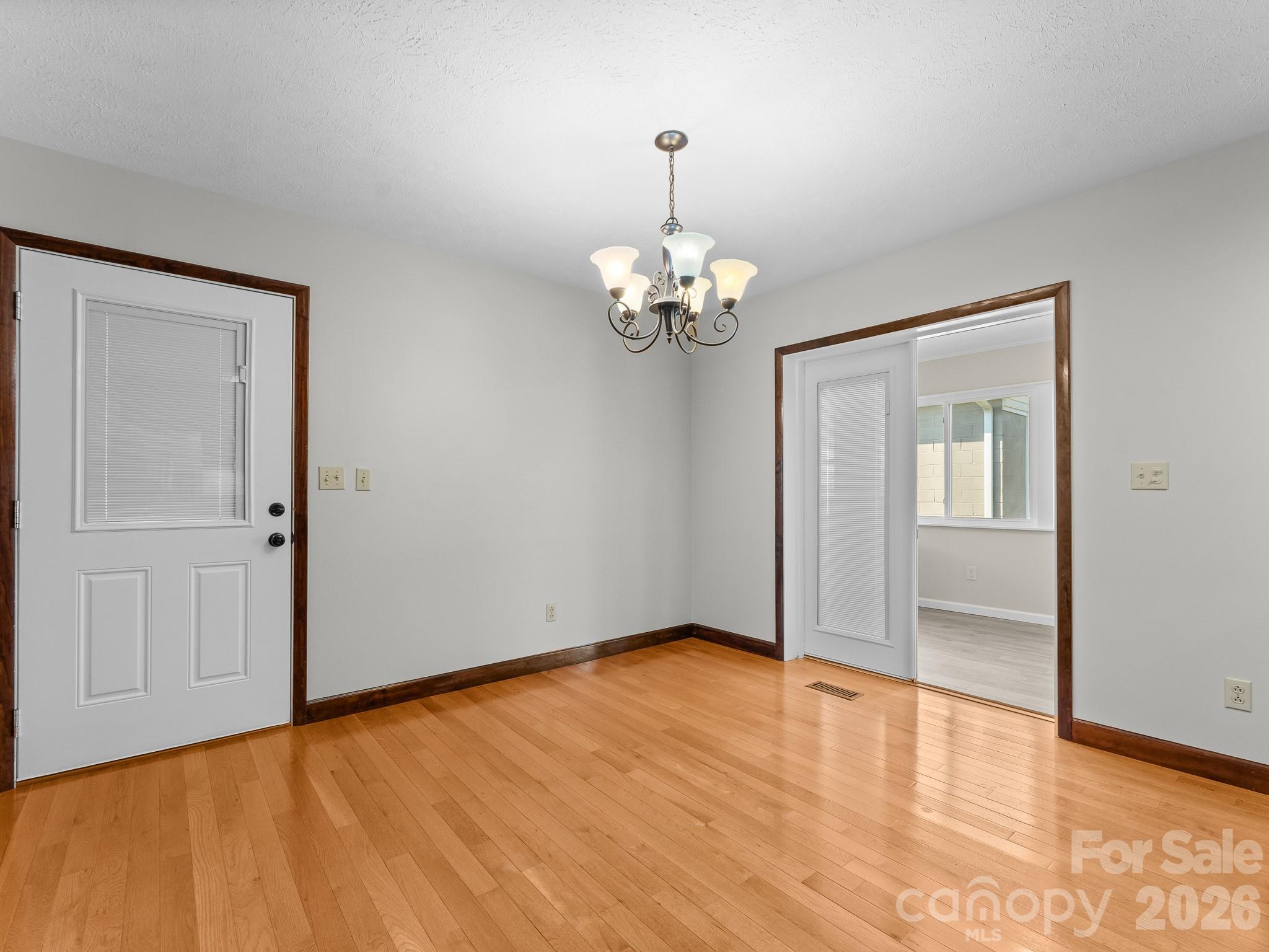 106 Mohican Trail Property Photo 9