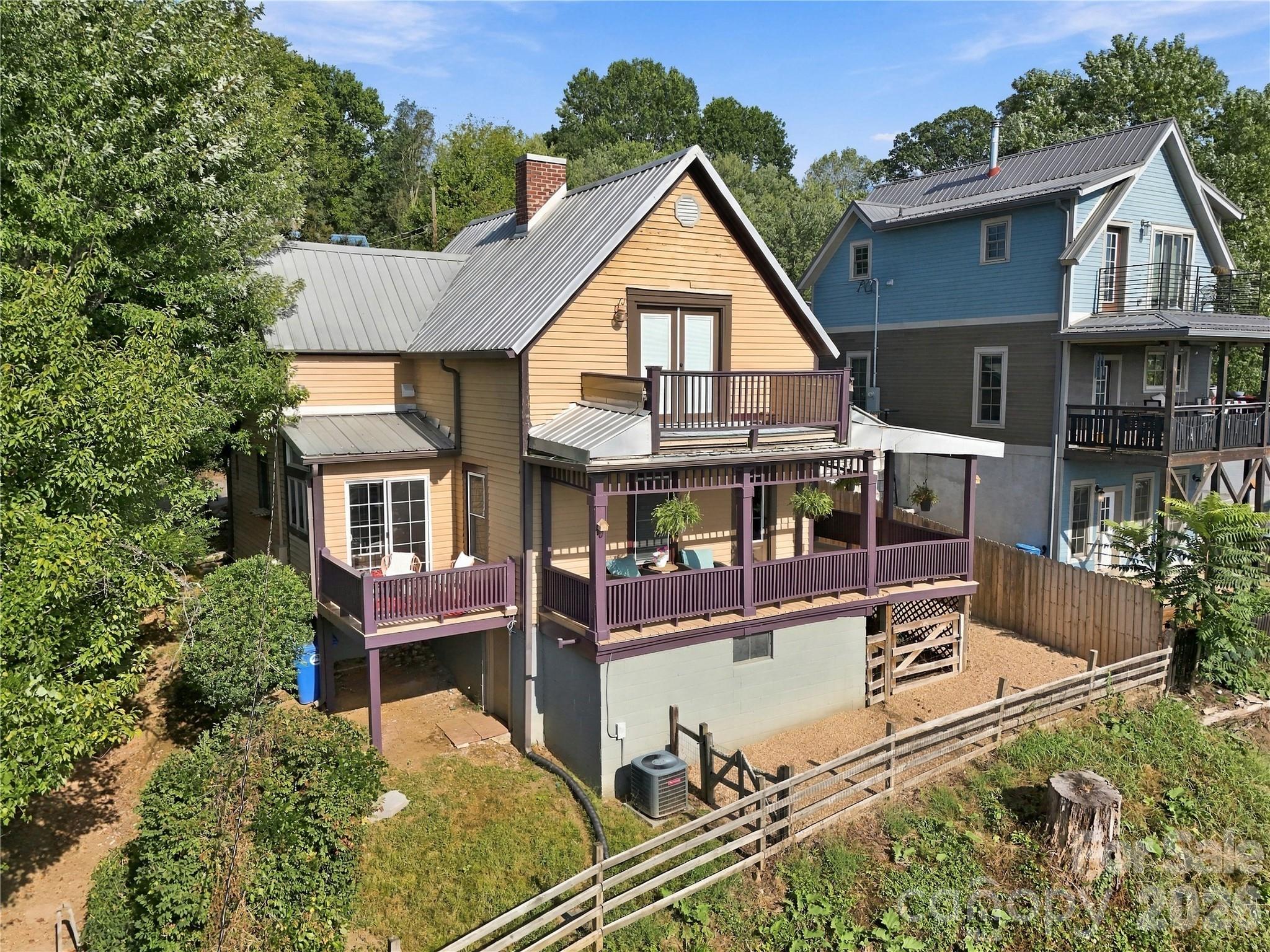 60 Roberts Street Property Photo 1