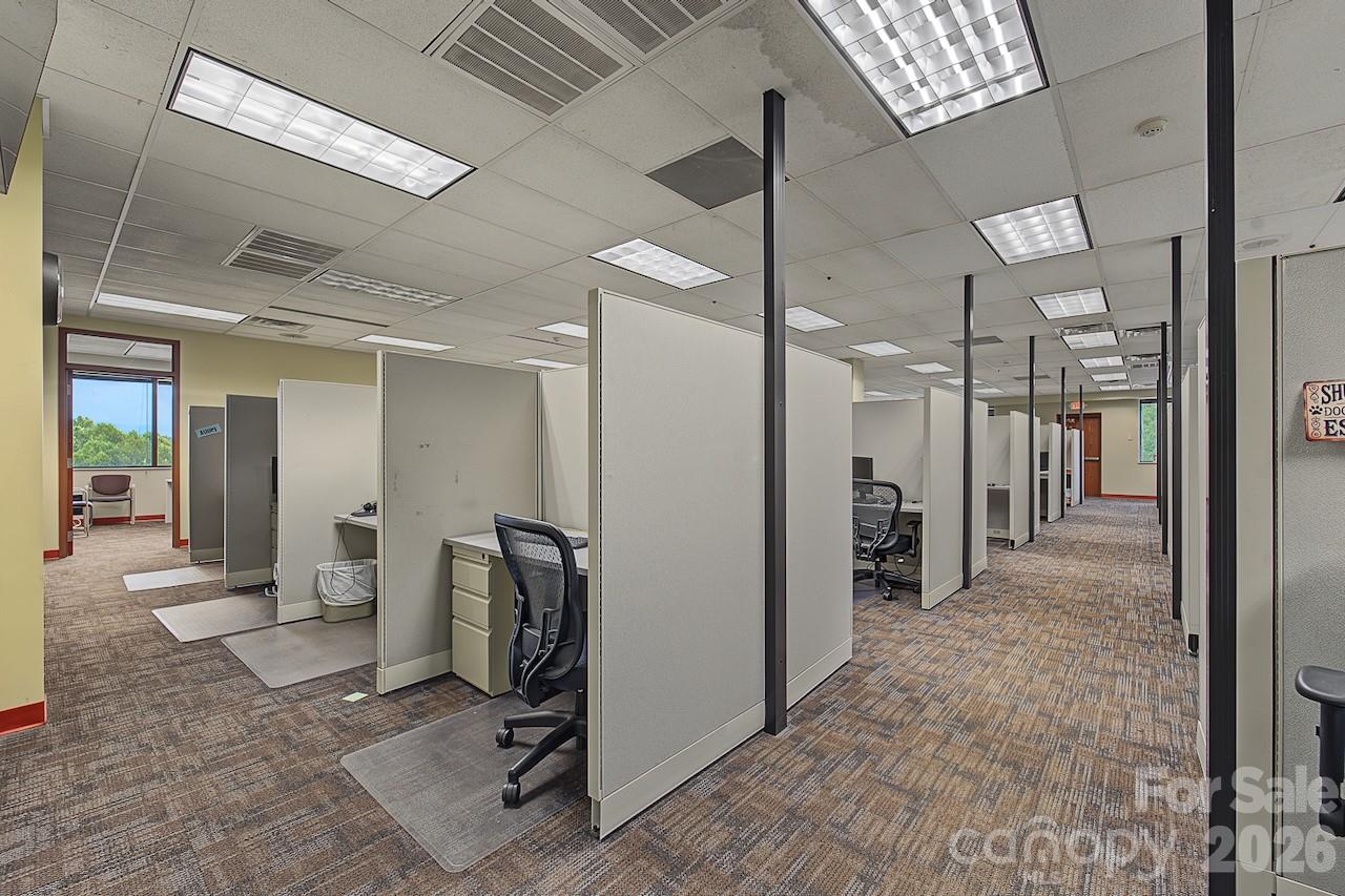 301 Np And L Loop Property Photo 18