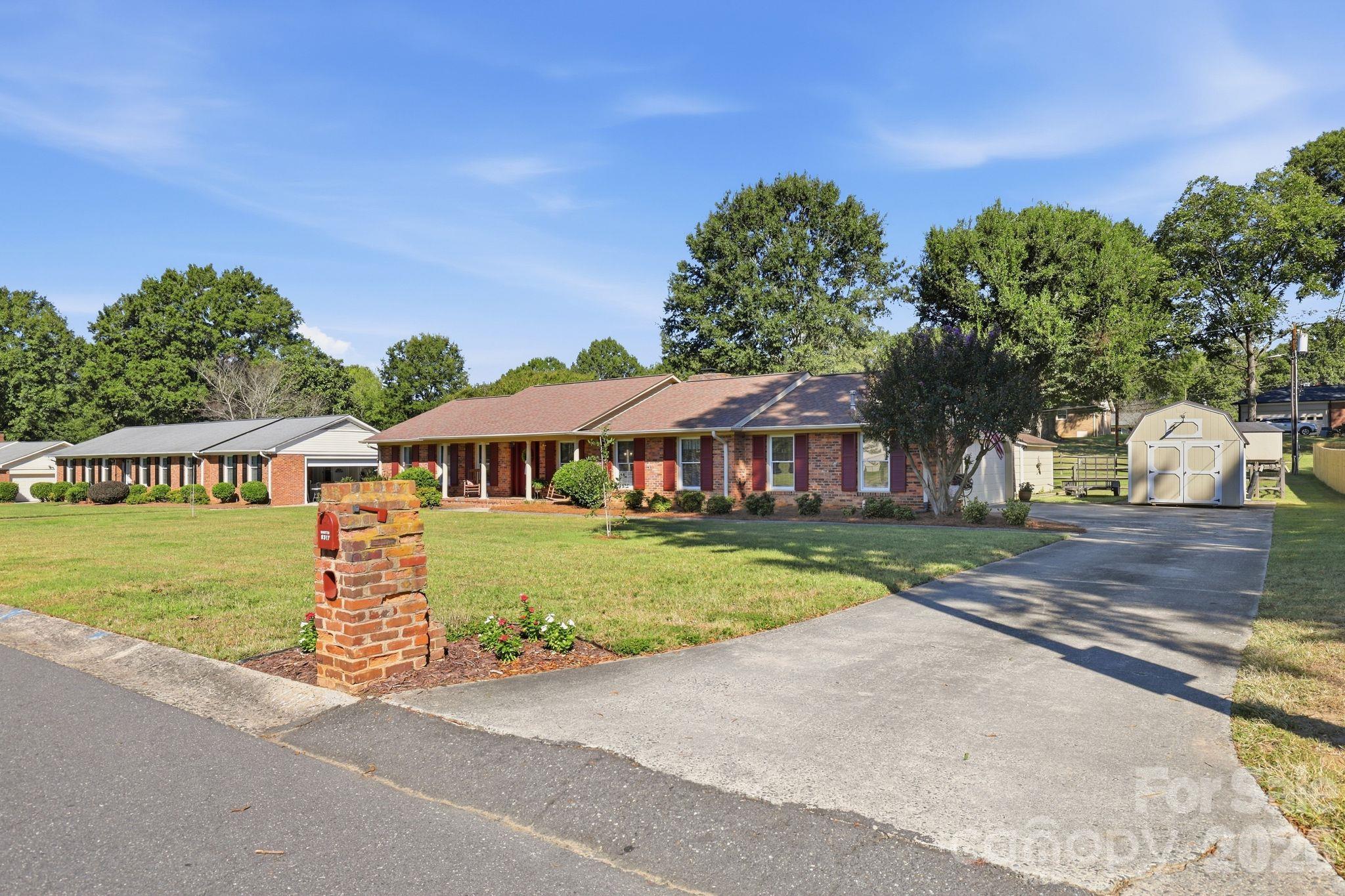 8317 Fallsdale Drive Property Photo 4