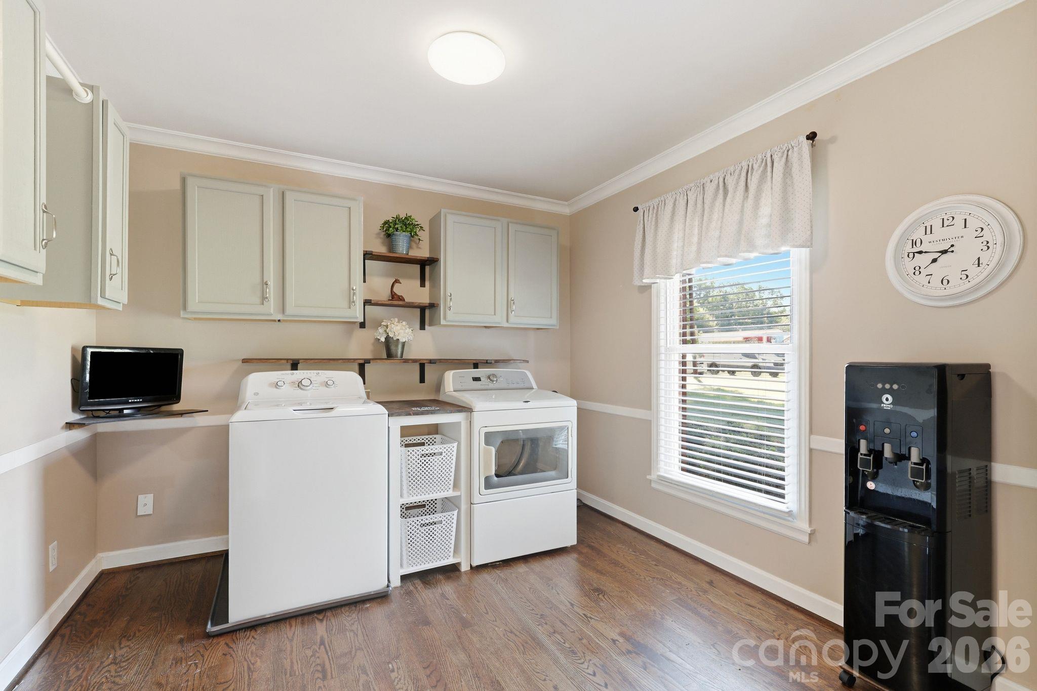 8317 Fallsdale Drive Property Photo 10