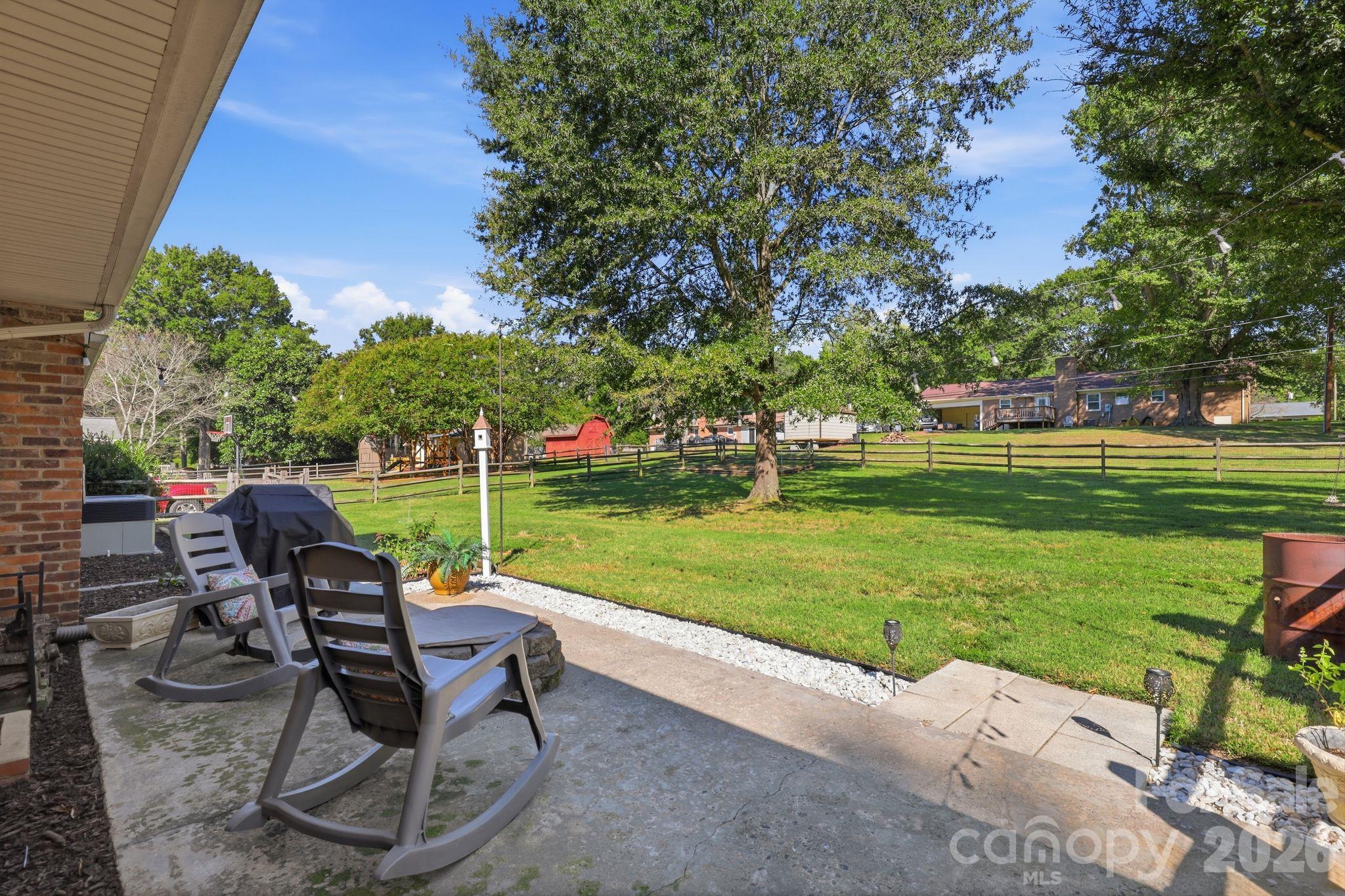 8317 Fallsdale Drive Property Photo 29