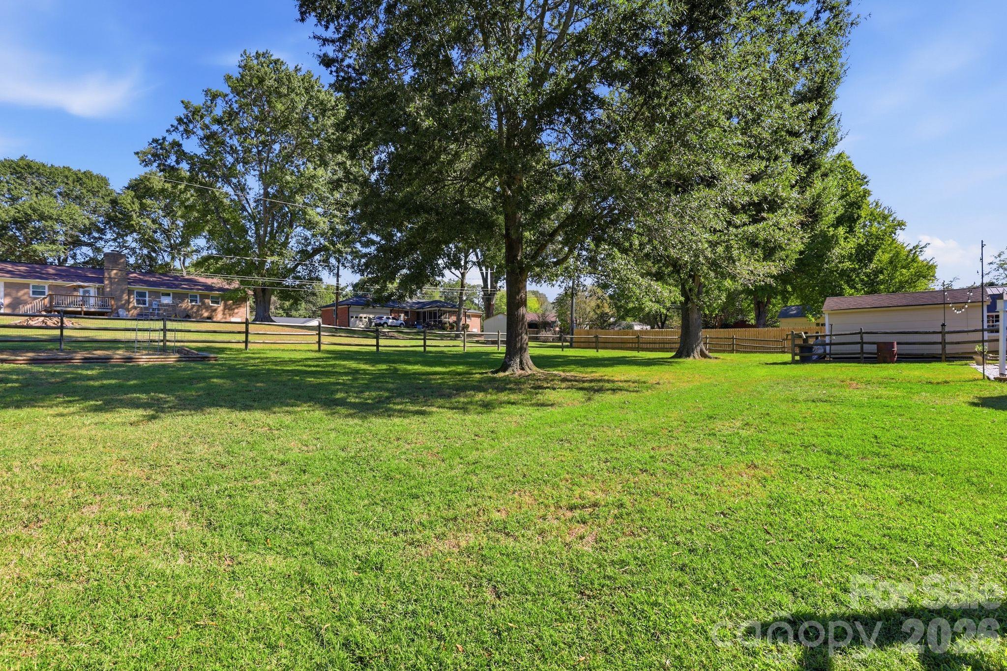 8317 Fallsdale Drive Property Photo 32