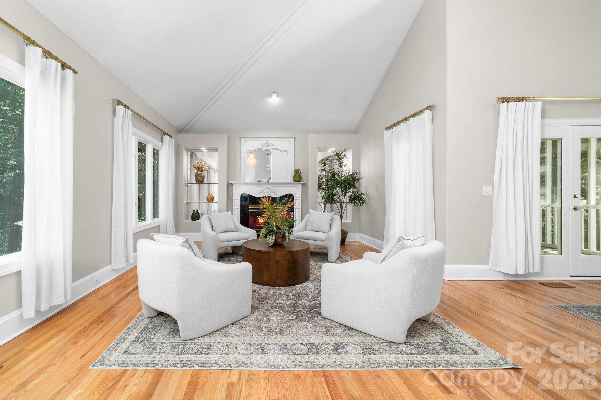 206 Vauxhall Drive Property Photo 21