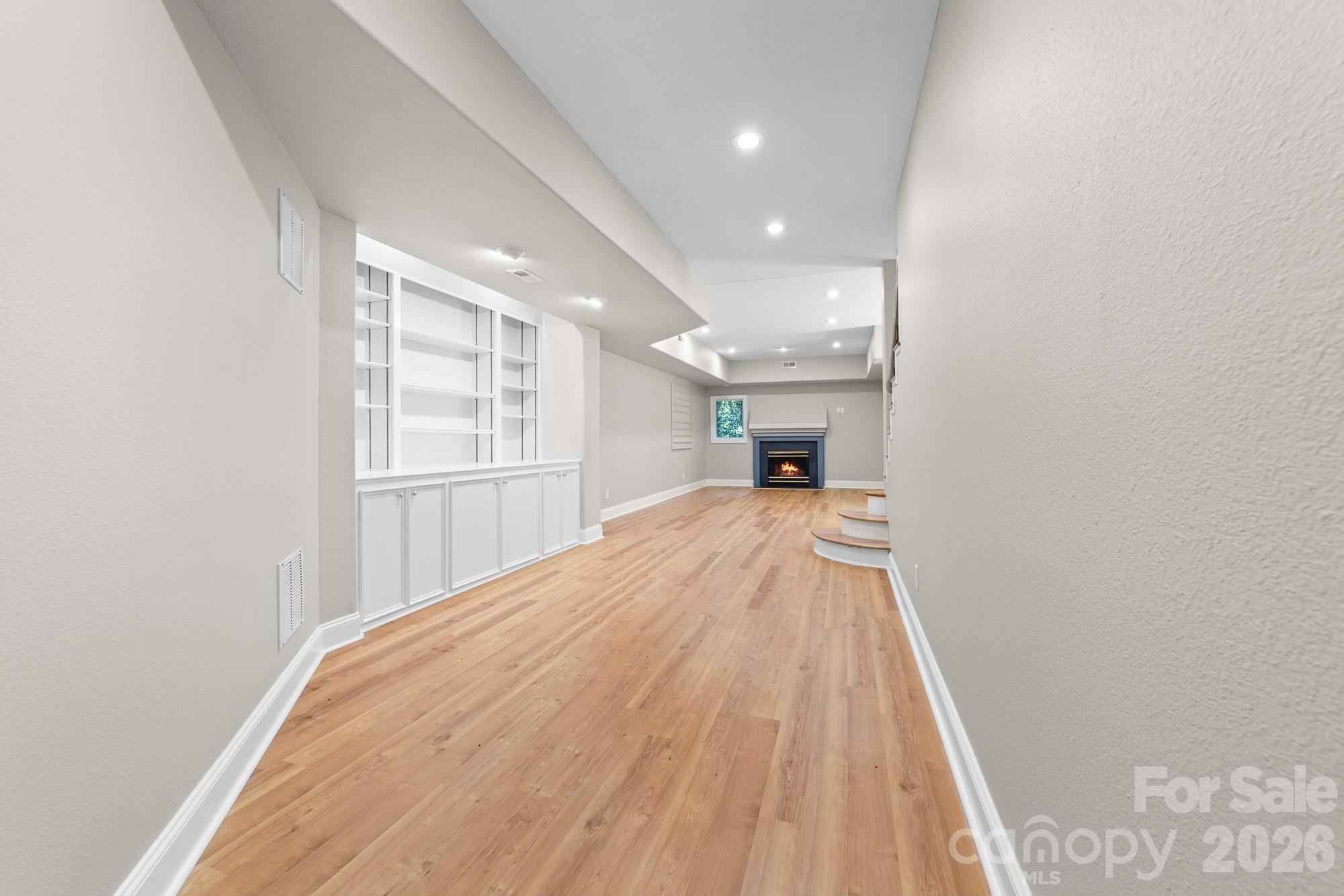 206 Vauxhall Drive Property Photo 40