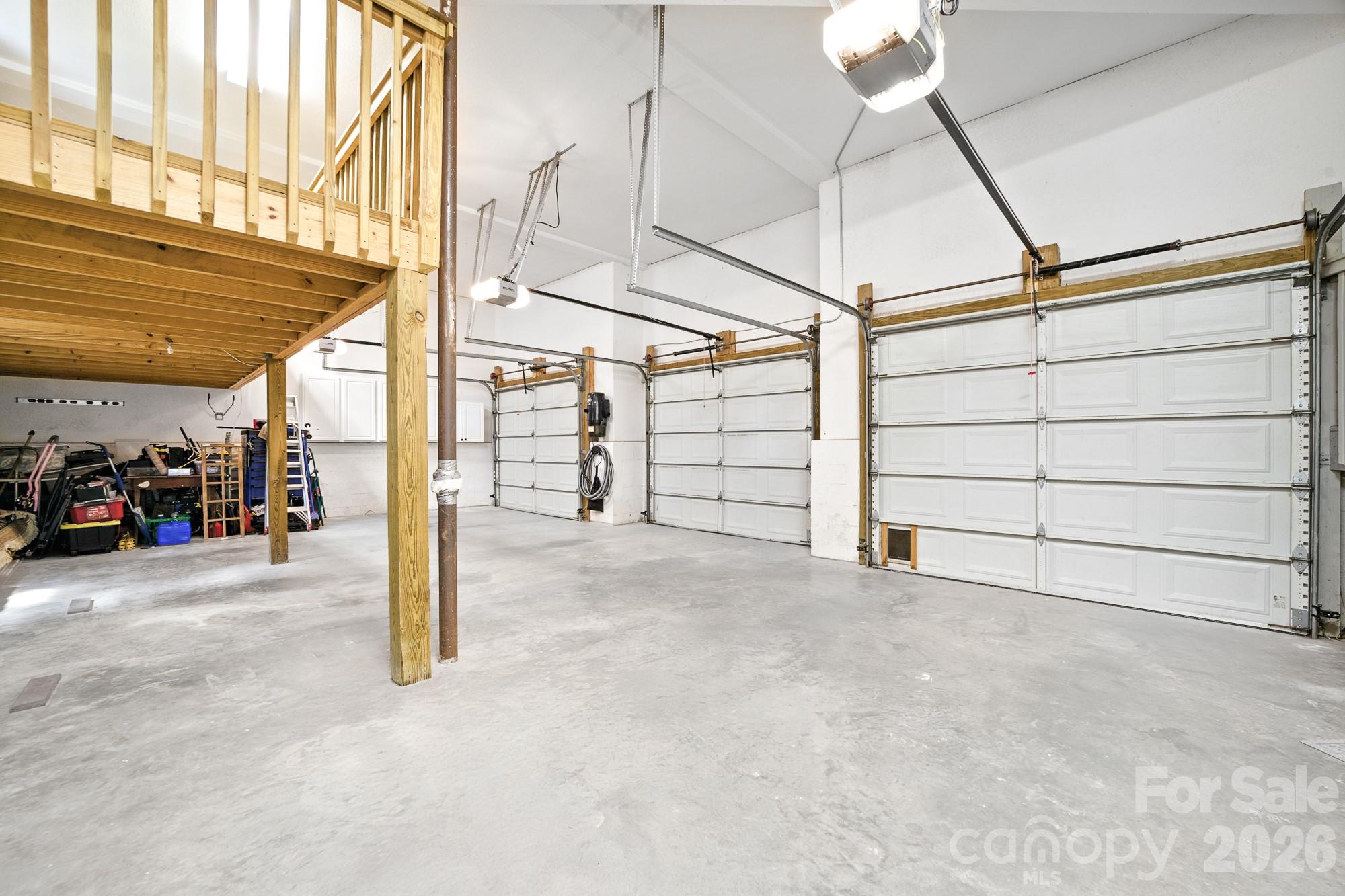 206 Vauxhall Drive Property Photo 47