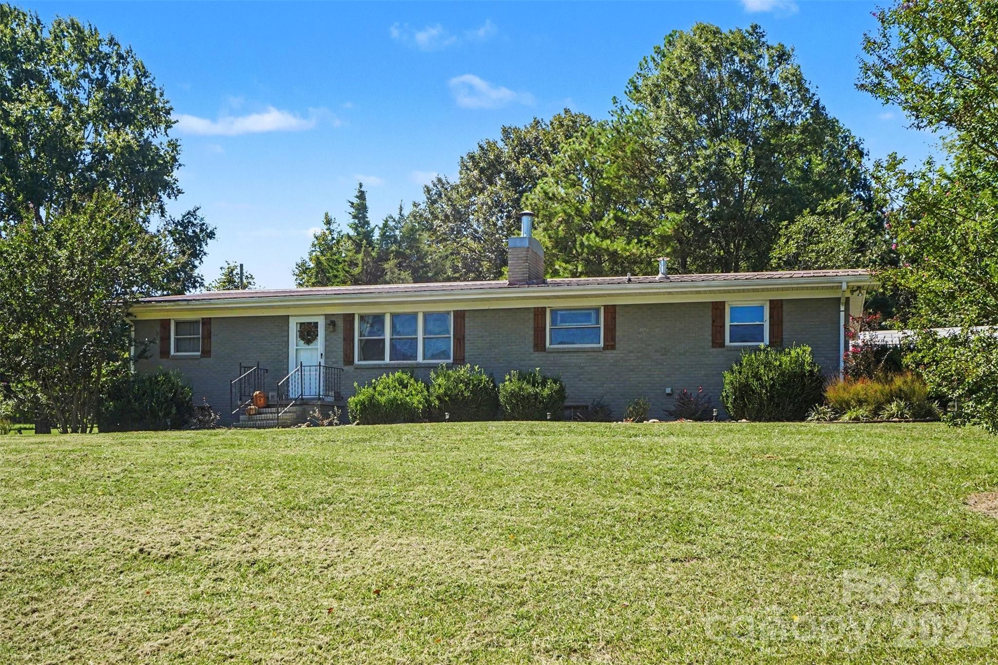 8121 Old Davis Road Property Photo 2
