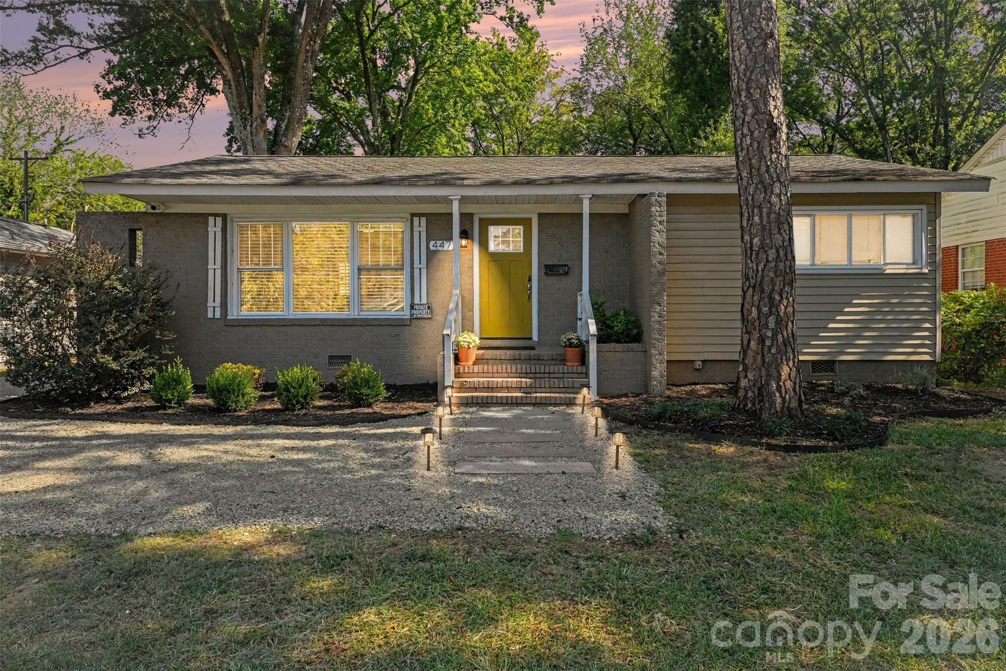 447 E Woodlawn Road Property Photo 1