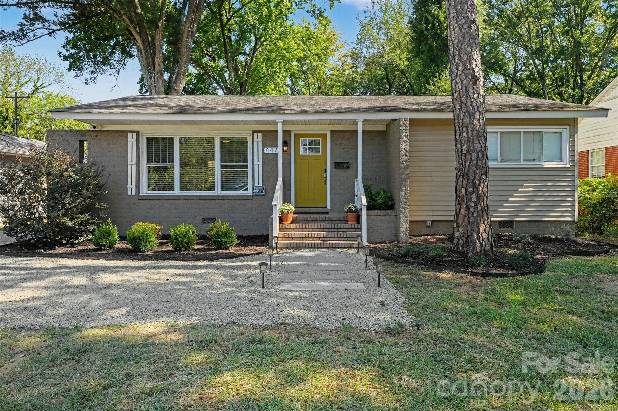 447 E Woodlawn Road Property Photo 2