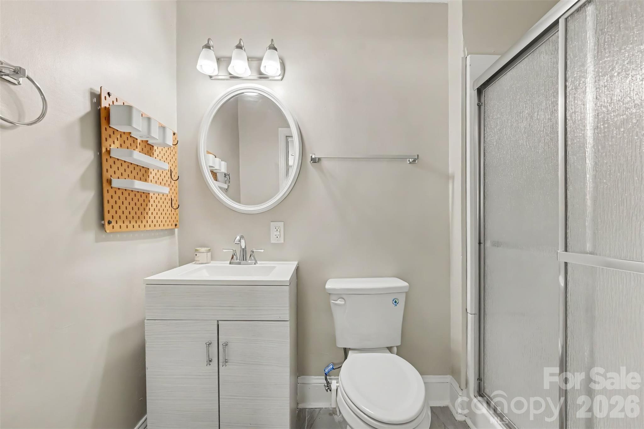 447 E Woodlawn Road Property Photo 12