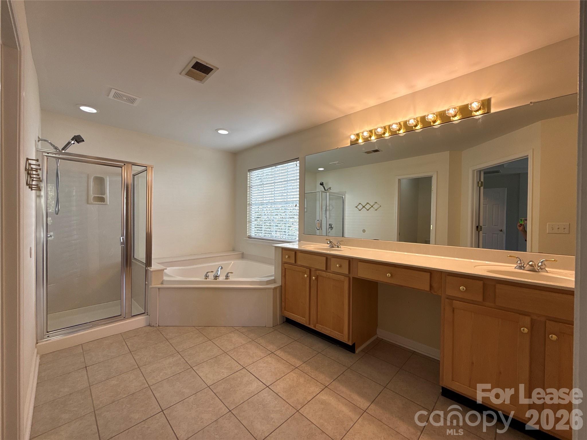 9318 Autumn Applause Drive Property Photo 19