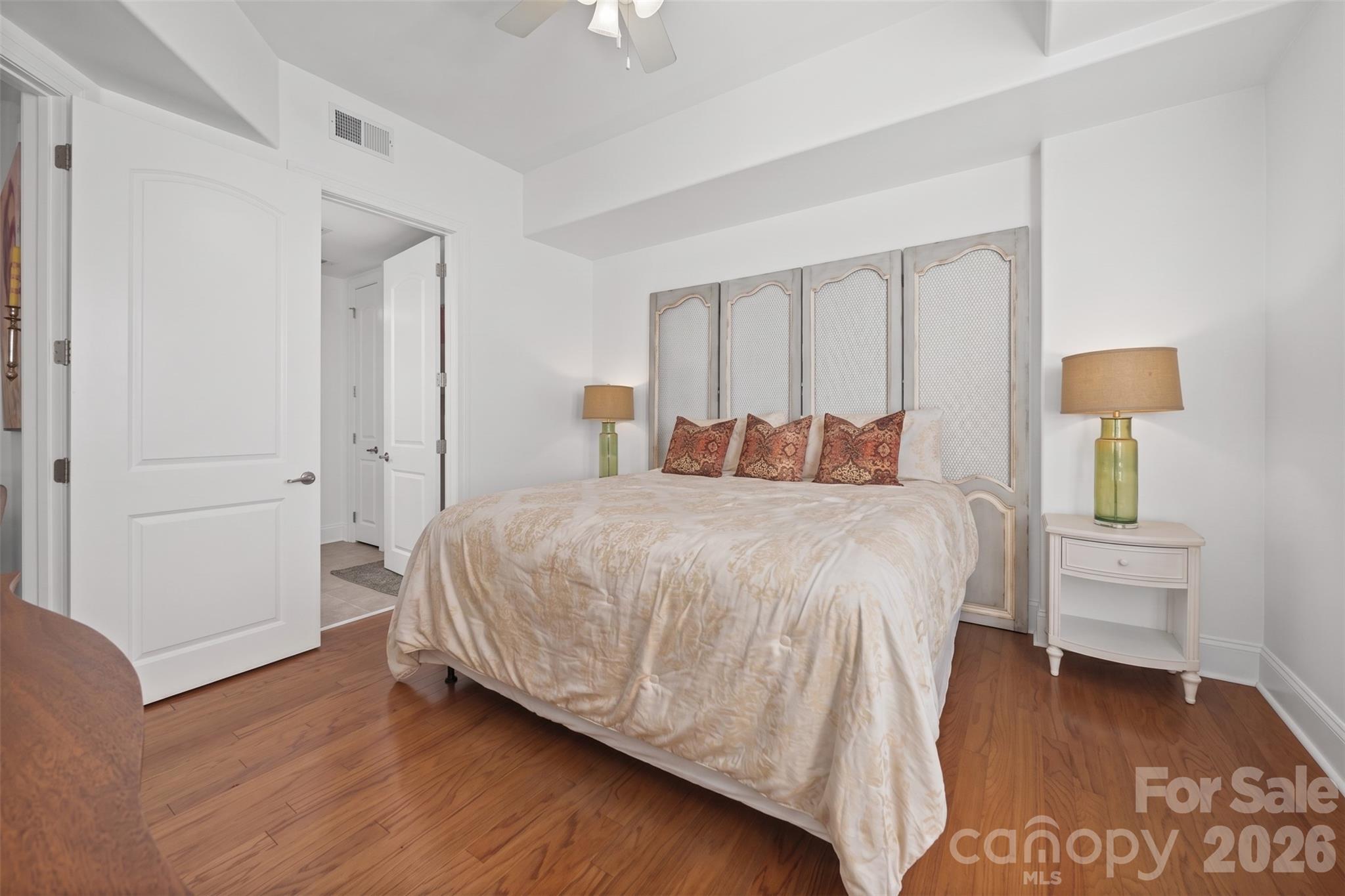 4620 Piedmont Row Drive 302 Property Photo 13
