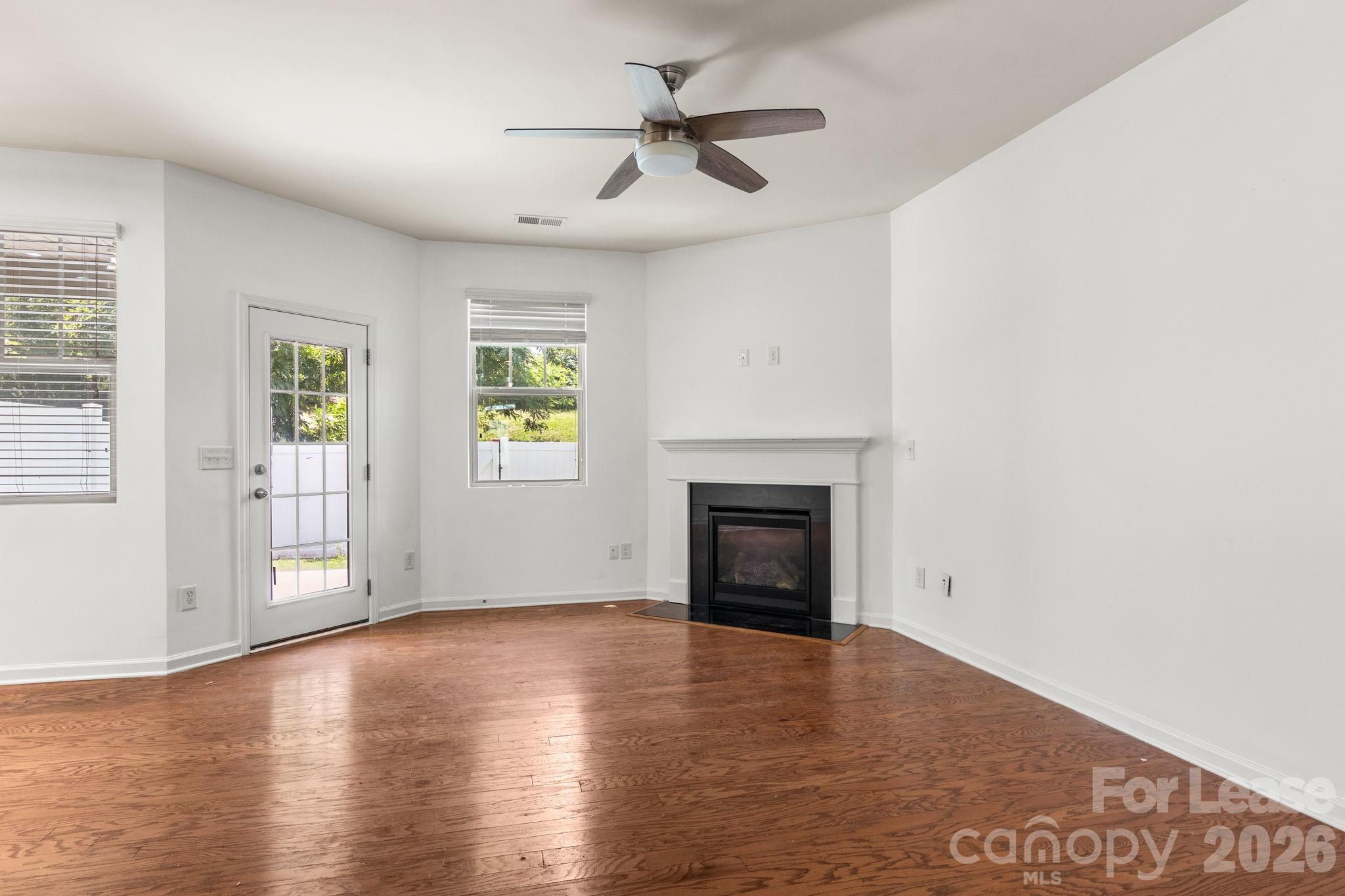 4037 Black Walnut Way Property Photo 9