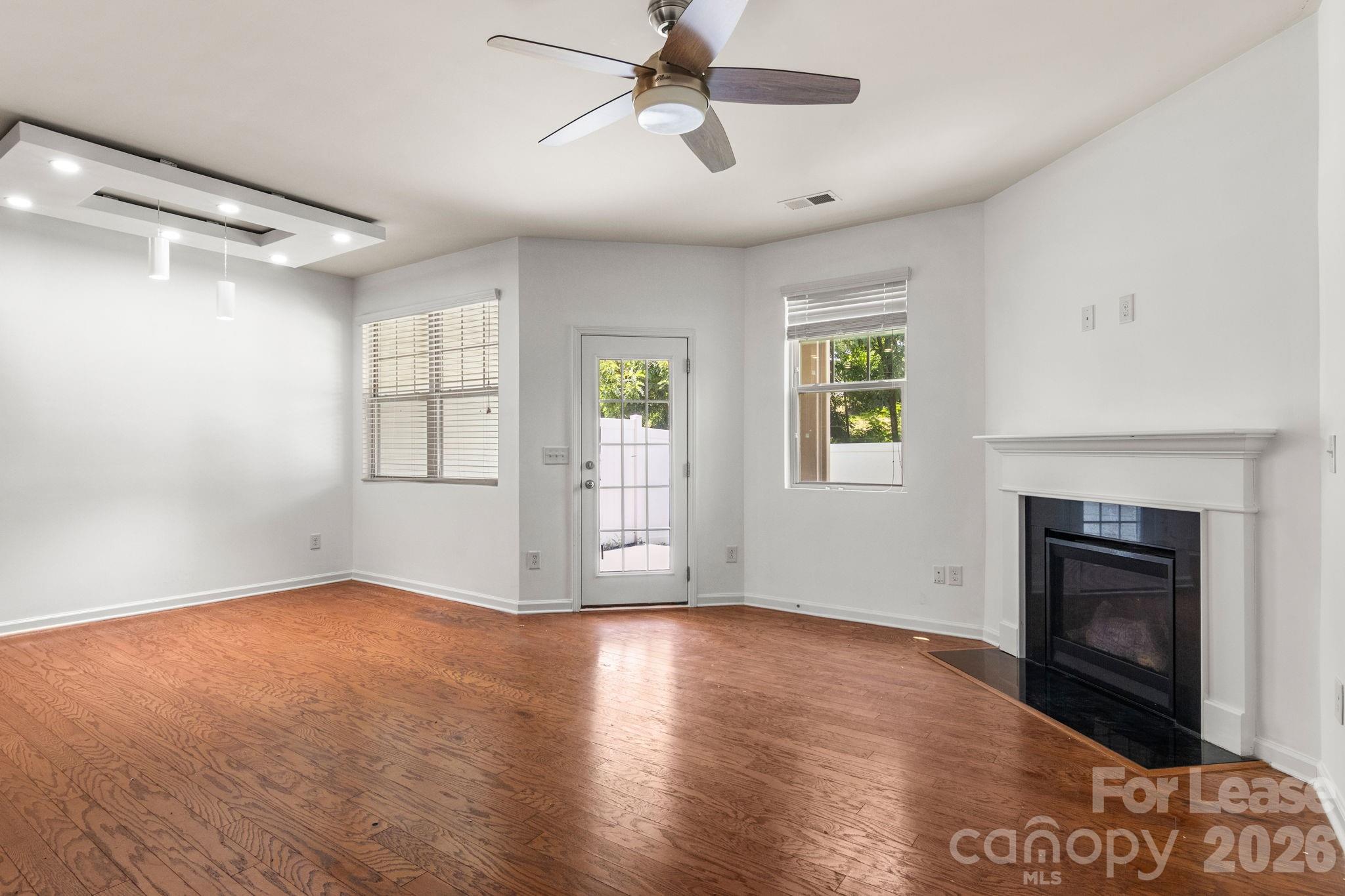 4037 Black Walnut Way Property Photo 10