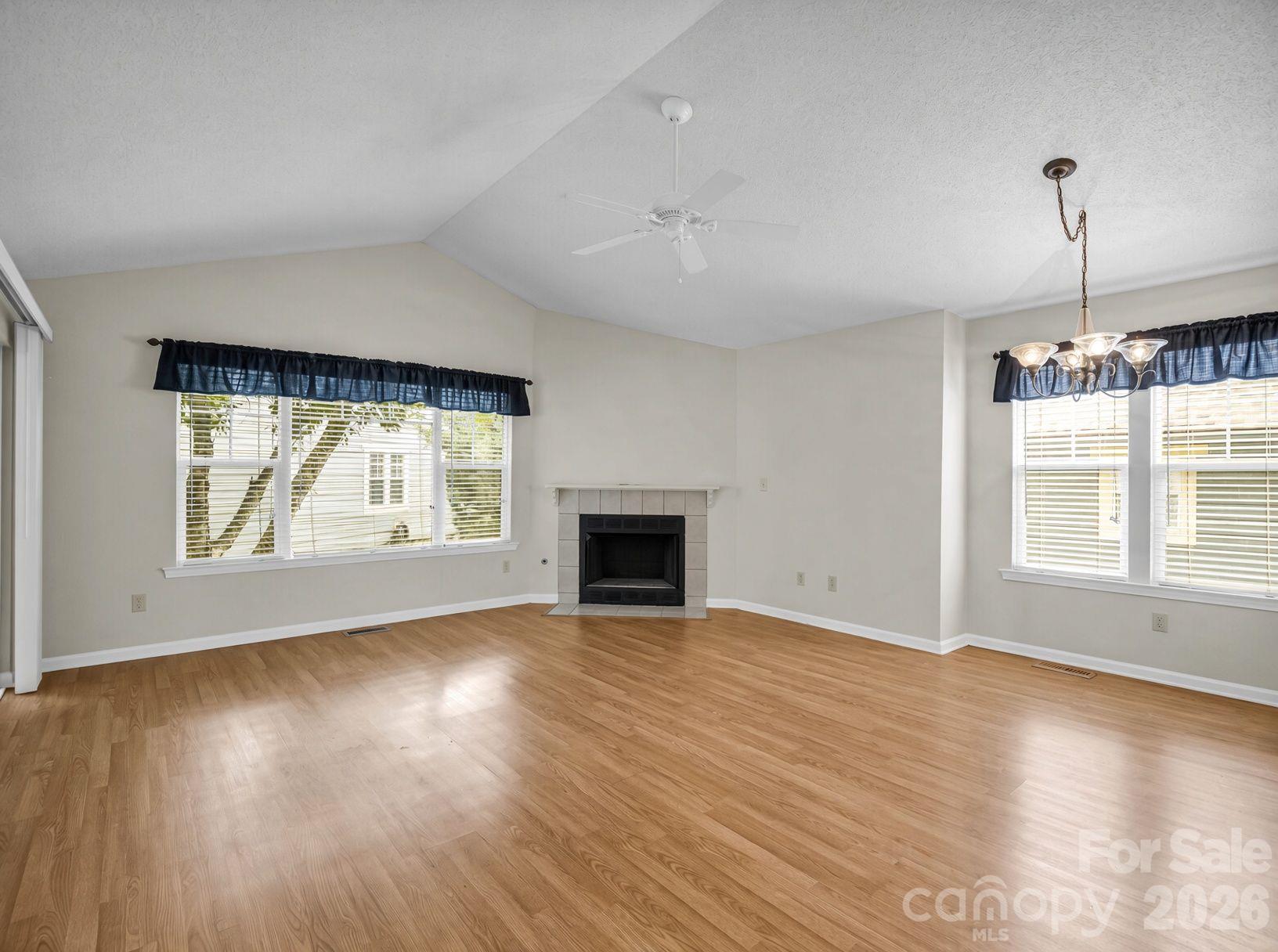 13 Gray Wolf Lane Property Photo 6