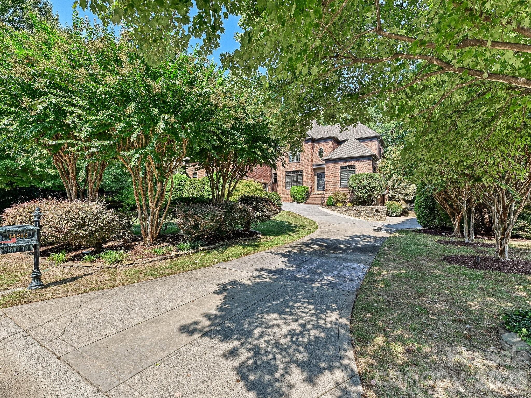 14812 Jockeys Ridge Drive Property Photo 2