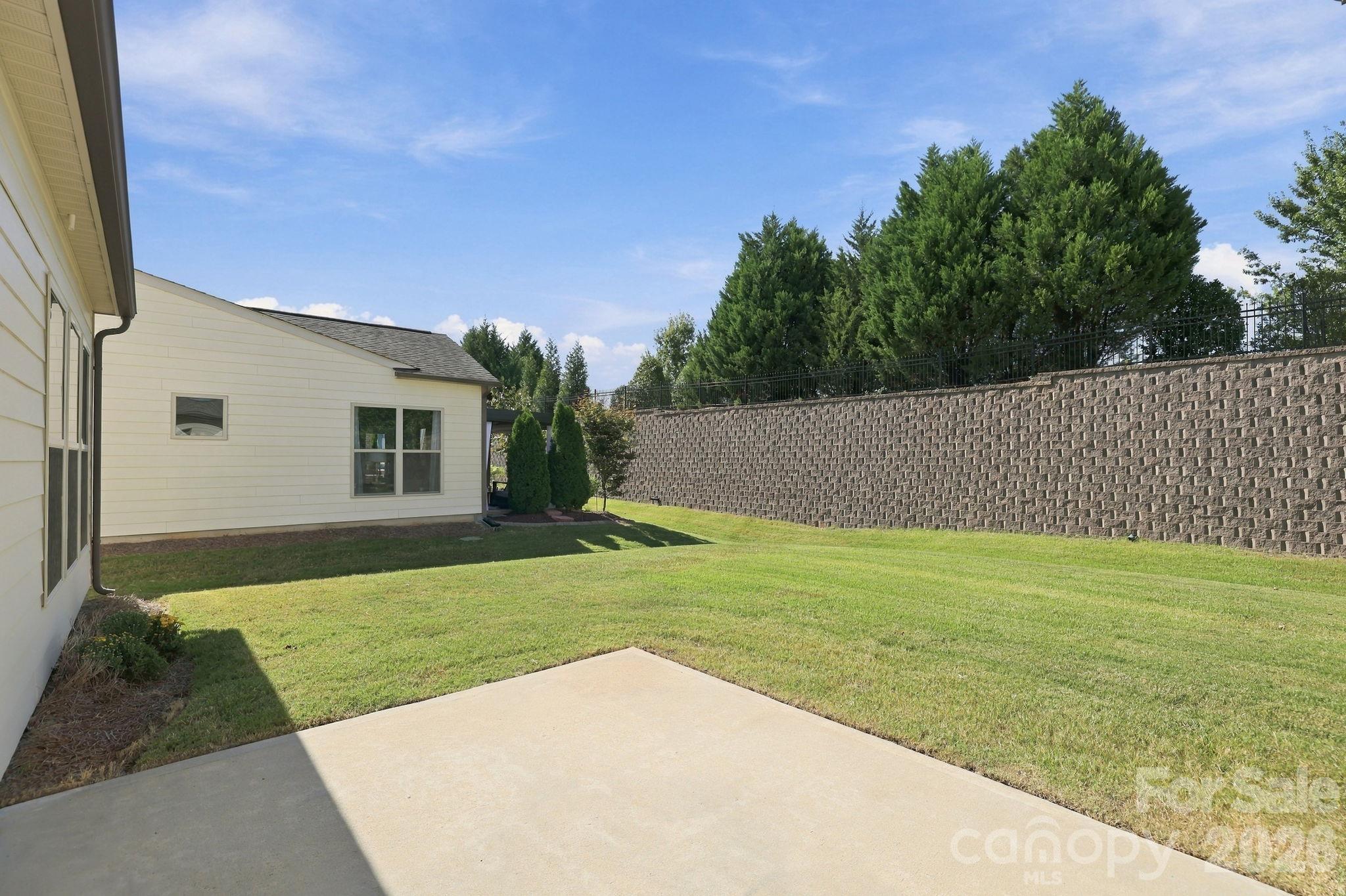 349 Harvest Valley Lane Property Photo 31